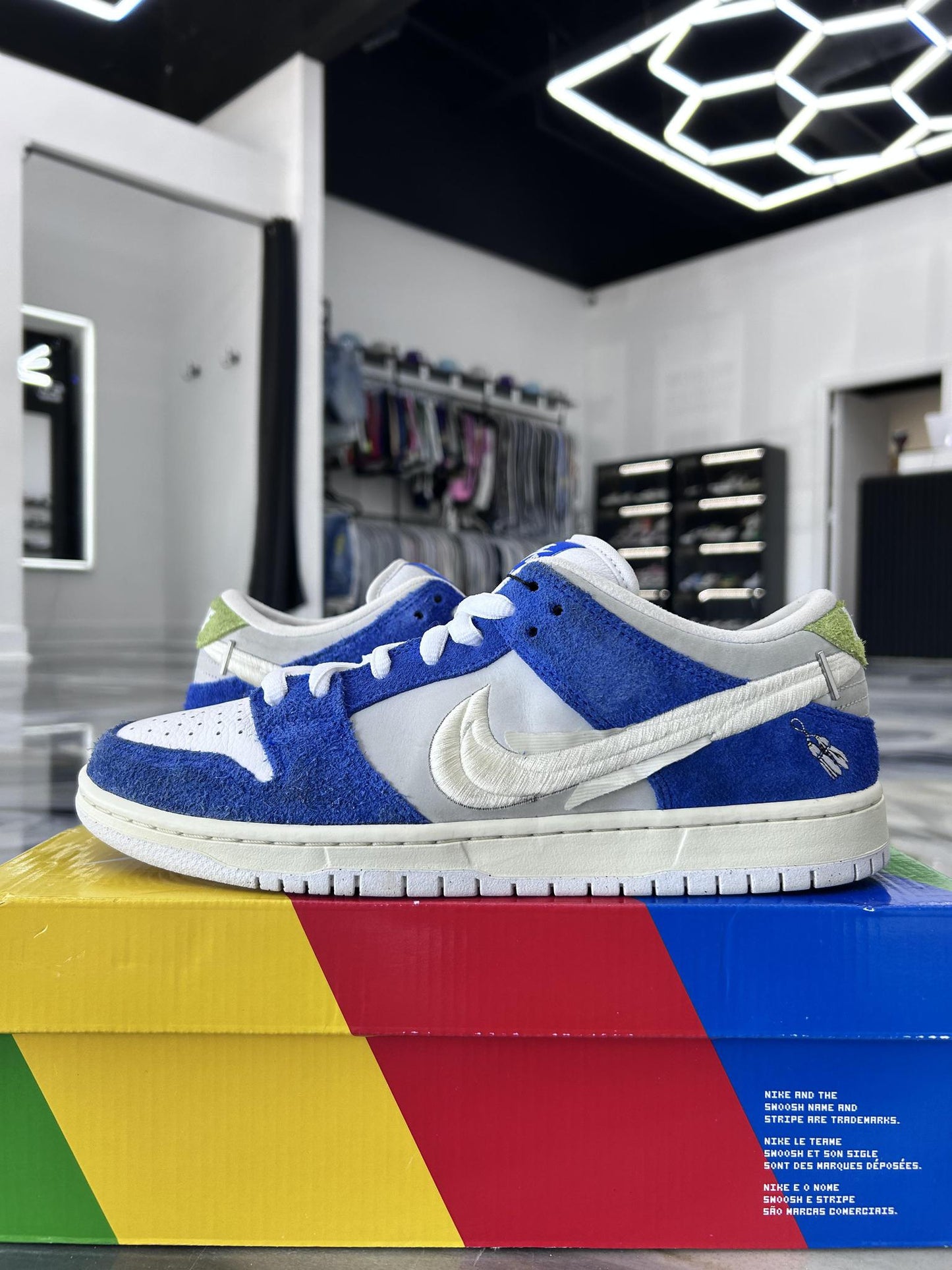 Nike SB Dunk Low "Fly Streetwear" Used Size 10