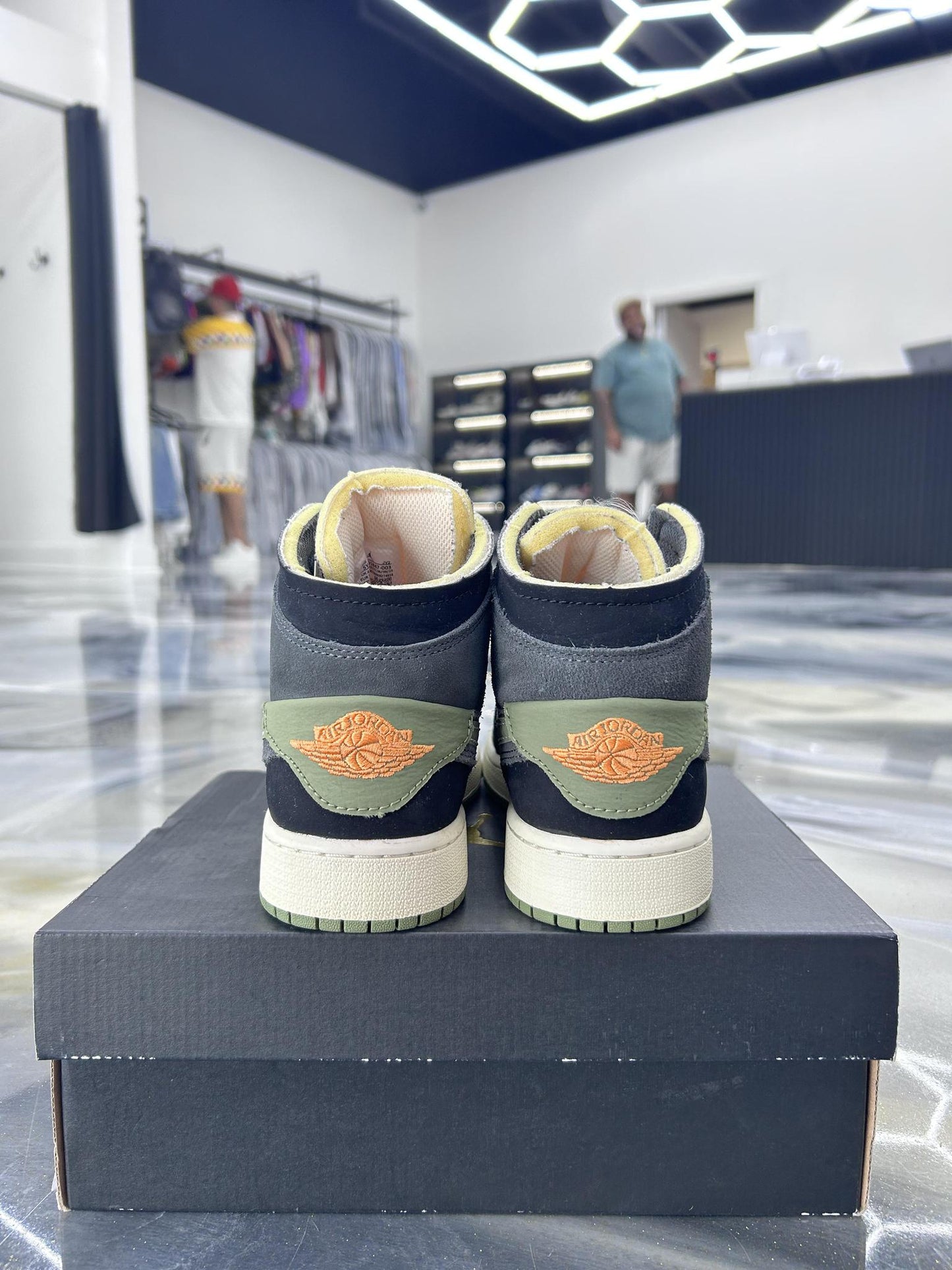 Jordan 1 Mid "Craft Olive" Used Size 5Y/6.5W