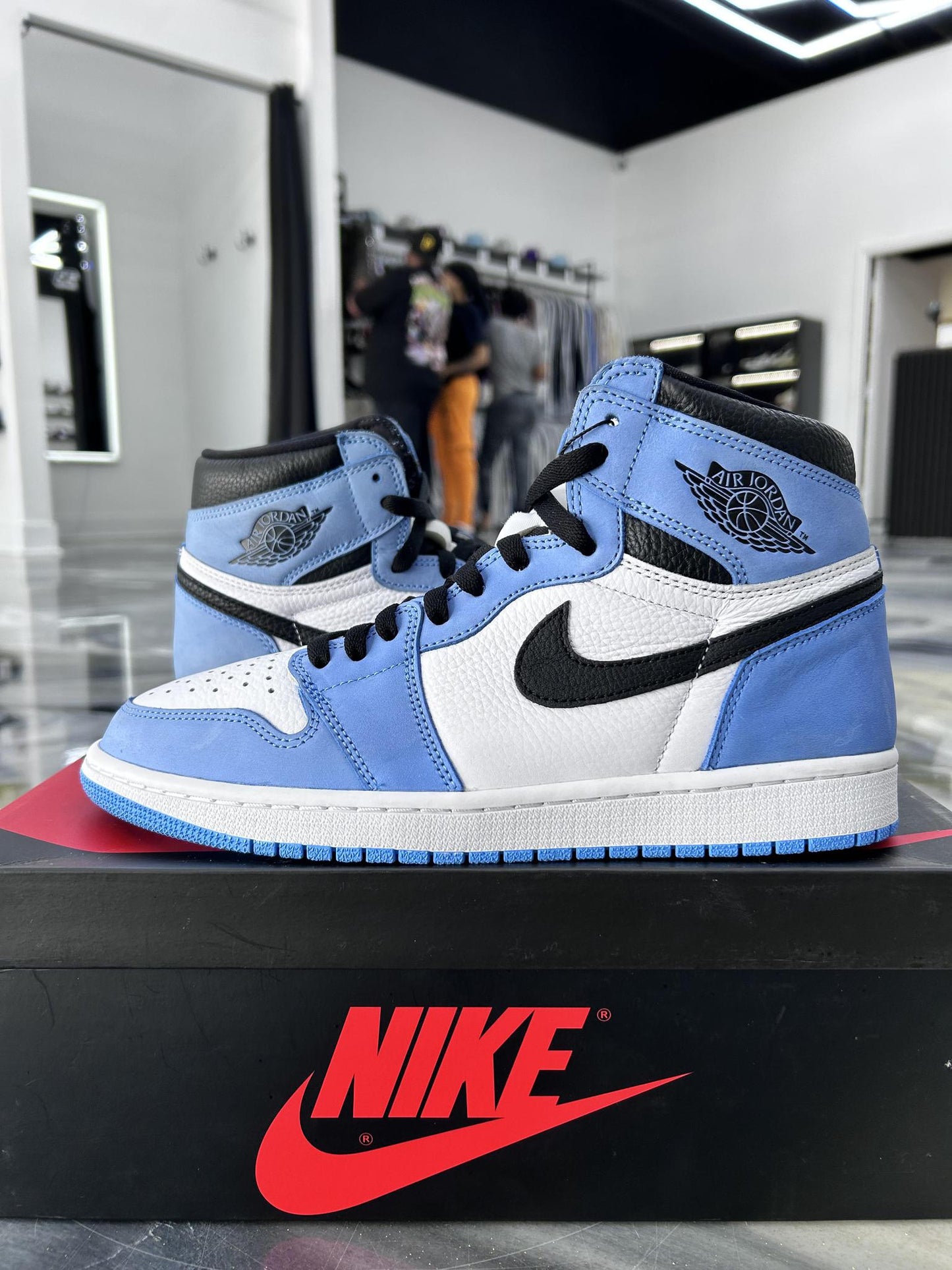 Jordan 1 "University Blue" Used Size 10