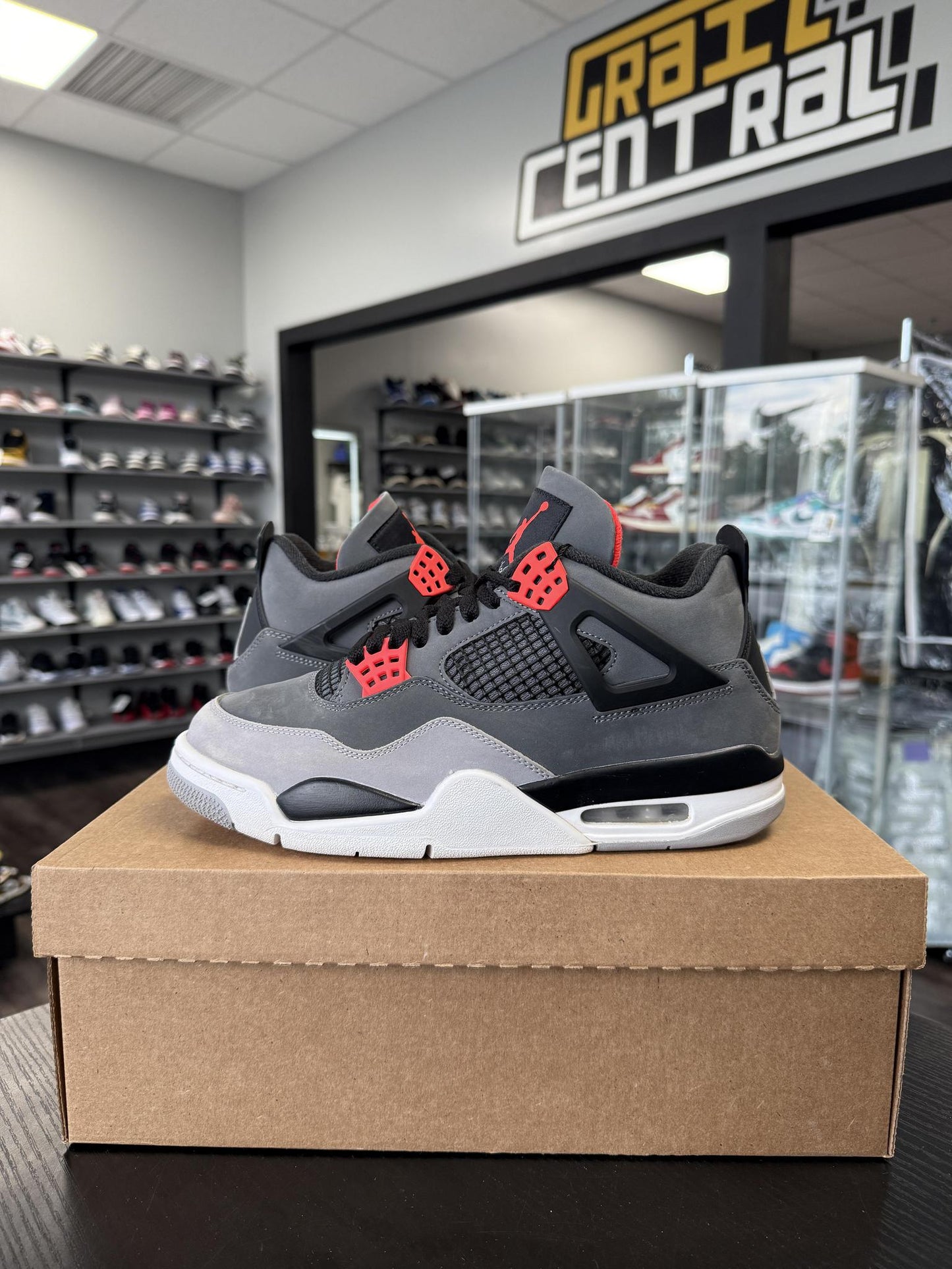 Jordan 4 "Infrared" Used Size 8