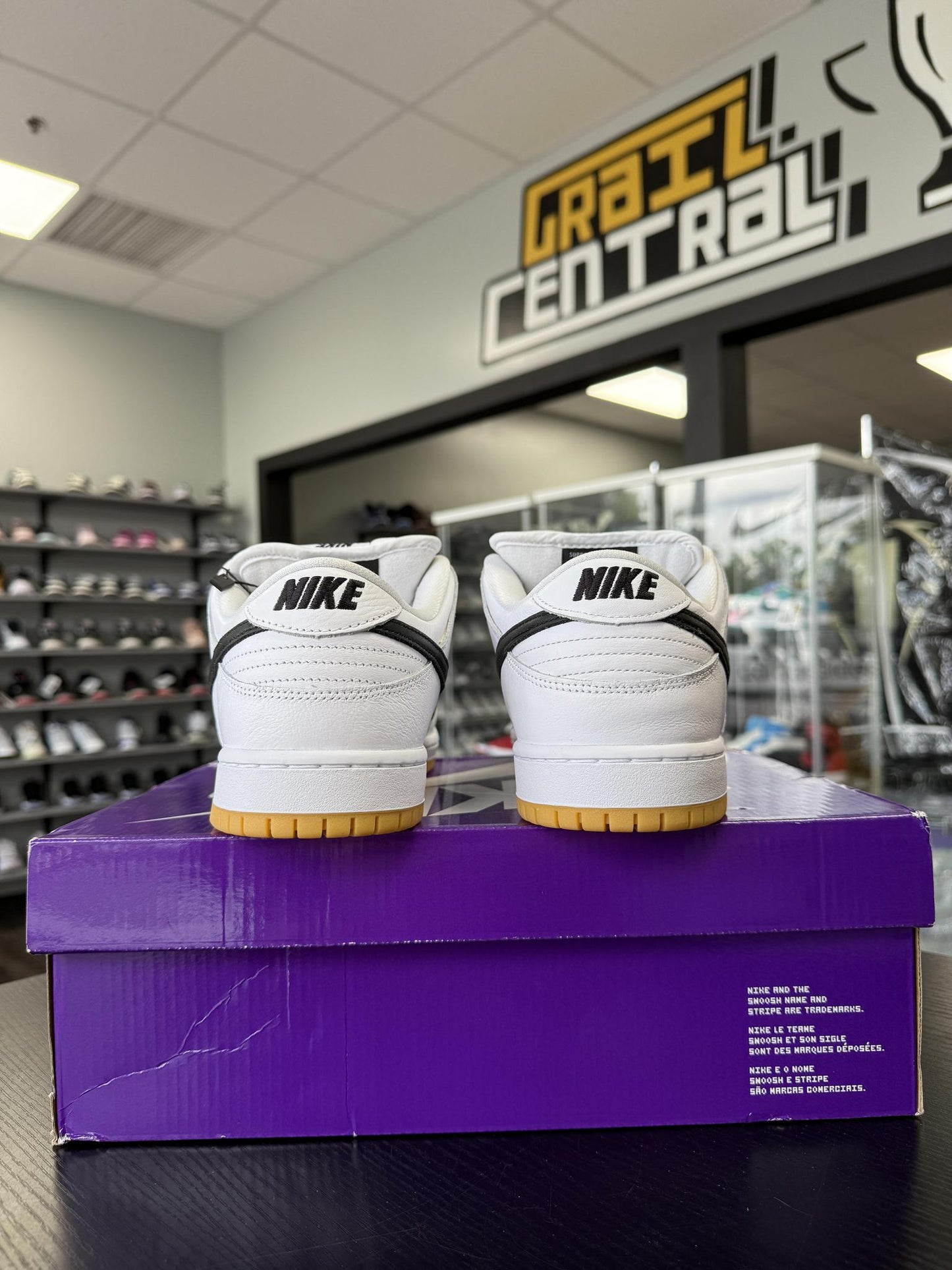 Dunk SB Low "White Gum" Used Size 11