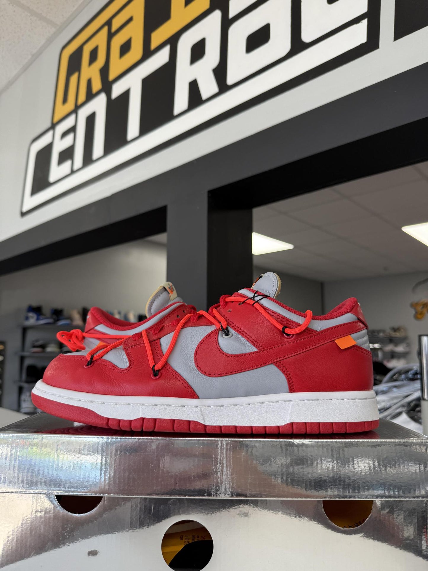 Nike Dunk Low x Off White "University Red" Used Size 9