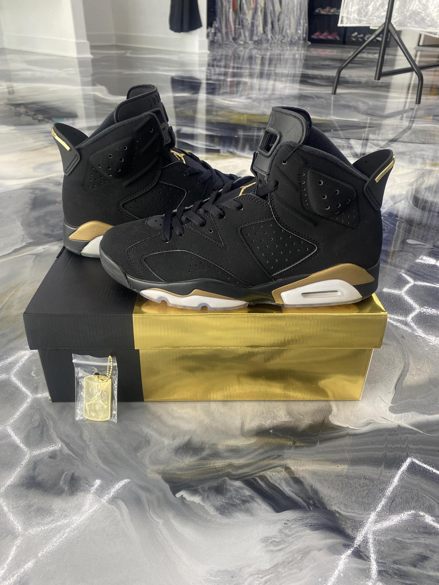Jordan 6 "DMP" Used Size 9.5