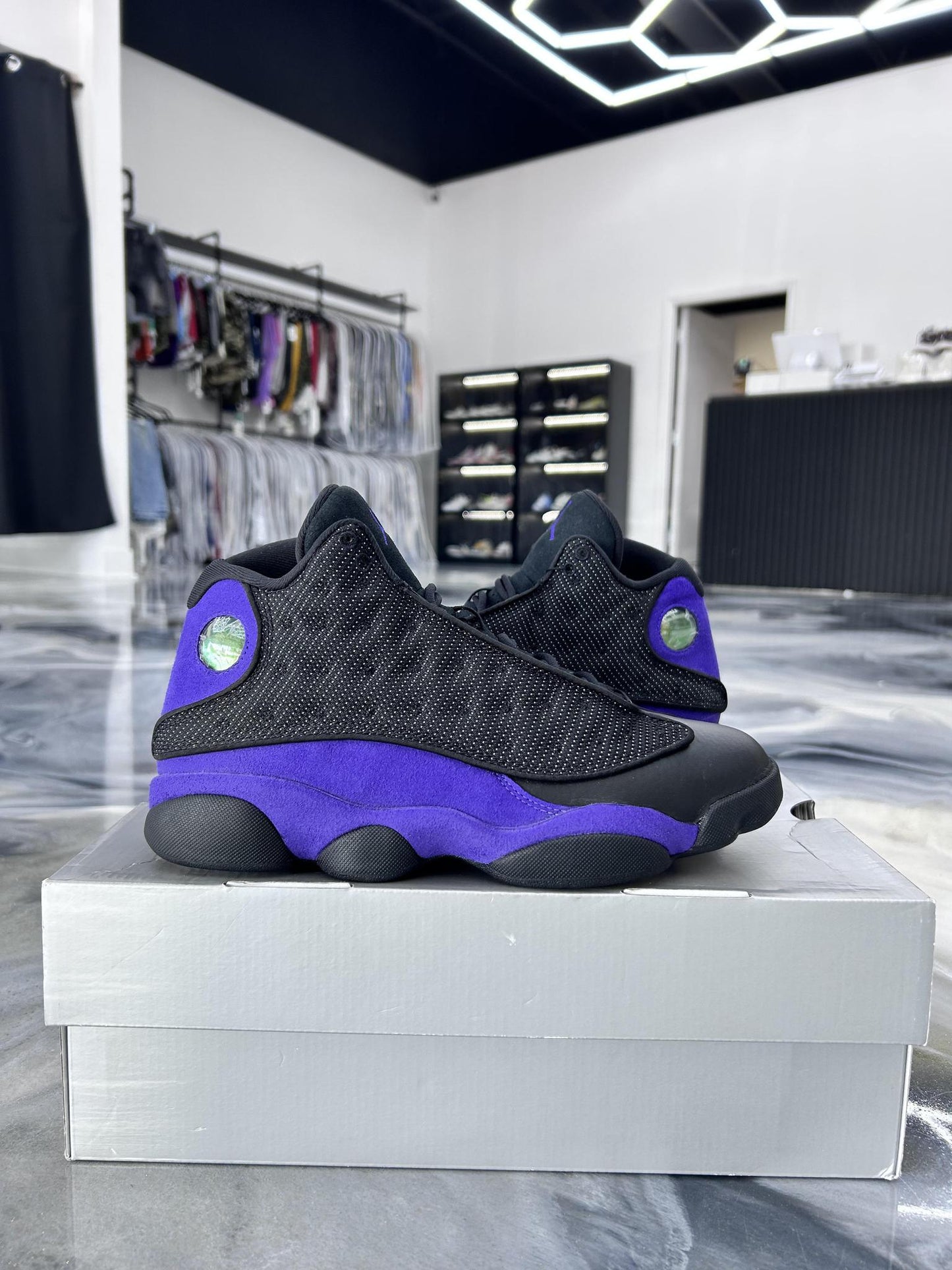 Jordan 13 "Court Purple" Used Size 8