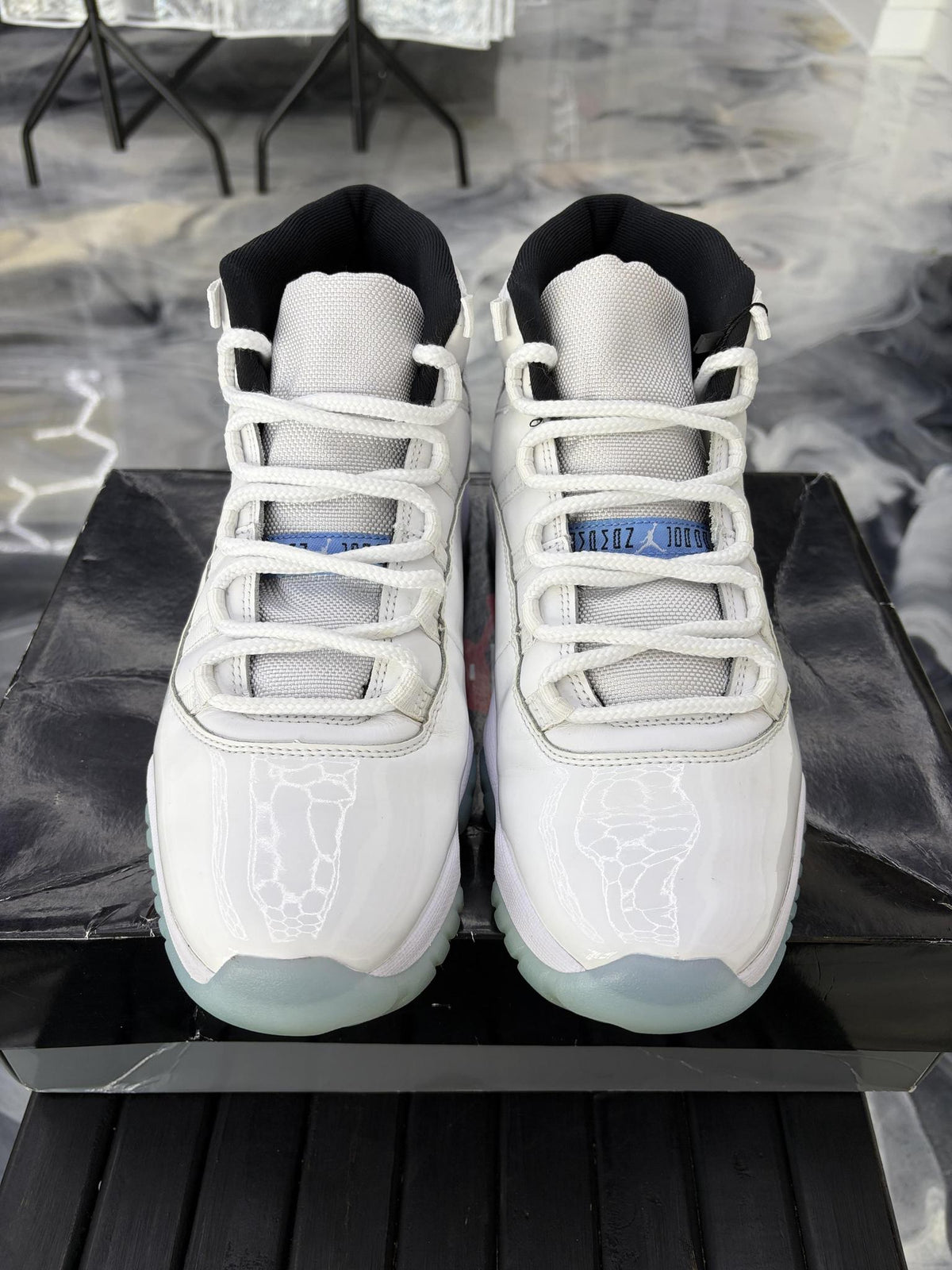 Jordan 11 "Legend Blue" Used Size 9.5