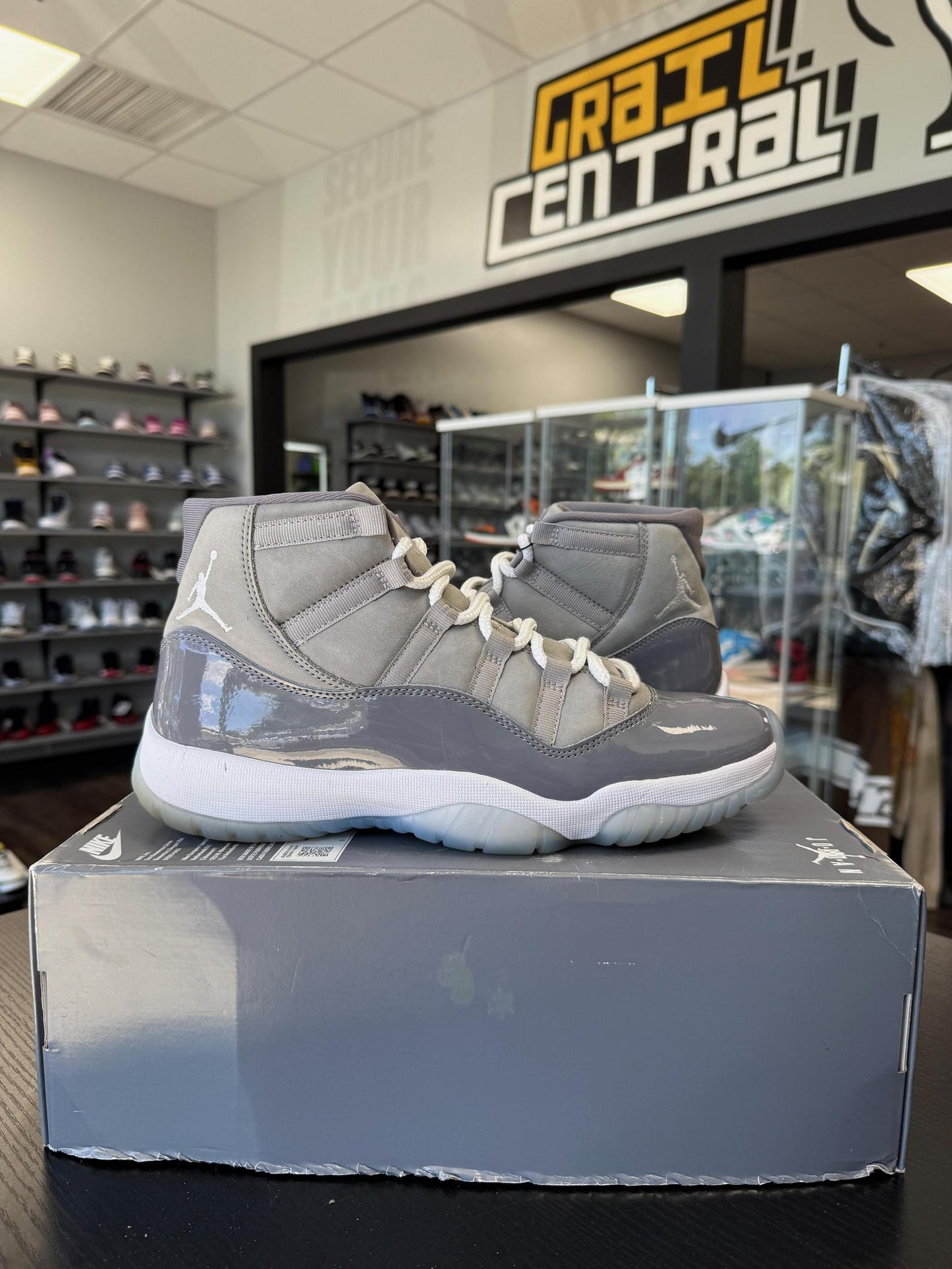 Jordan 11 "Cool Grey" Used Size 10.5