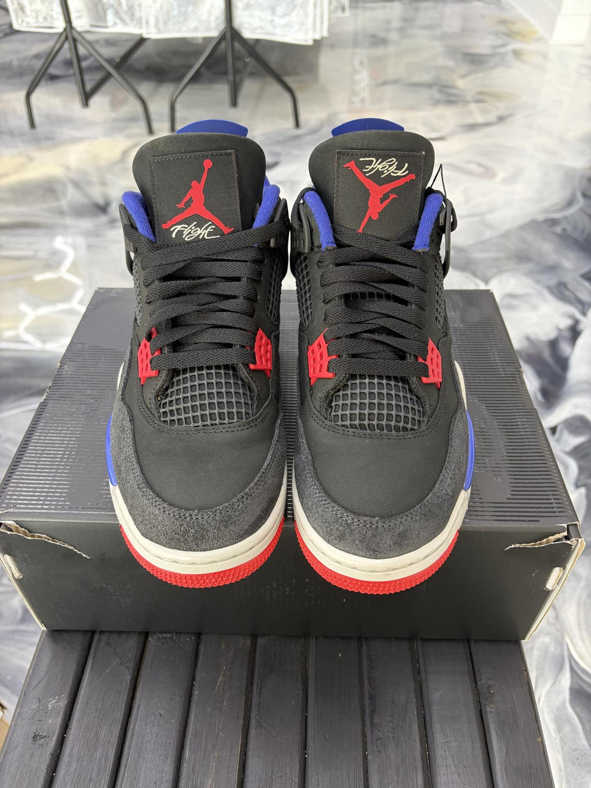 Jordan 4 "Rare Air" Used Size 9