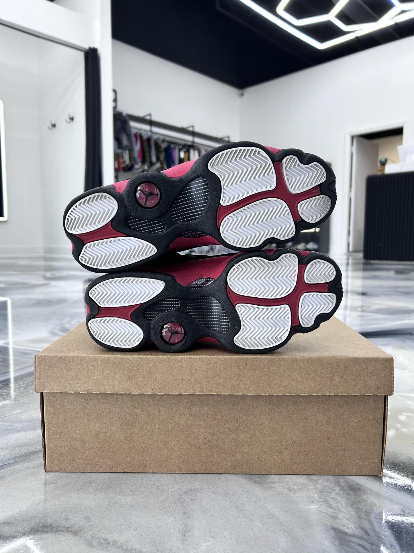 Jordan 13 "Bred" Used Size 7Y/8.5W