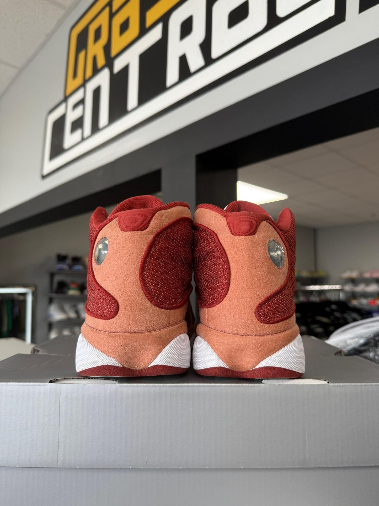 Jordan 13 "Dune Red" Used Size 8.5