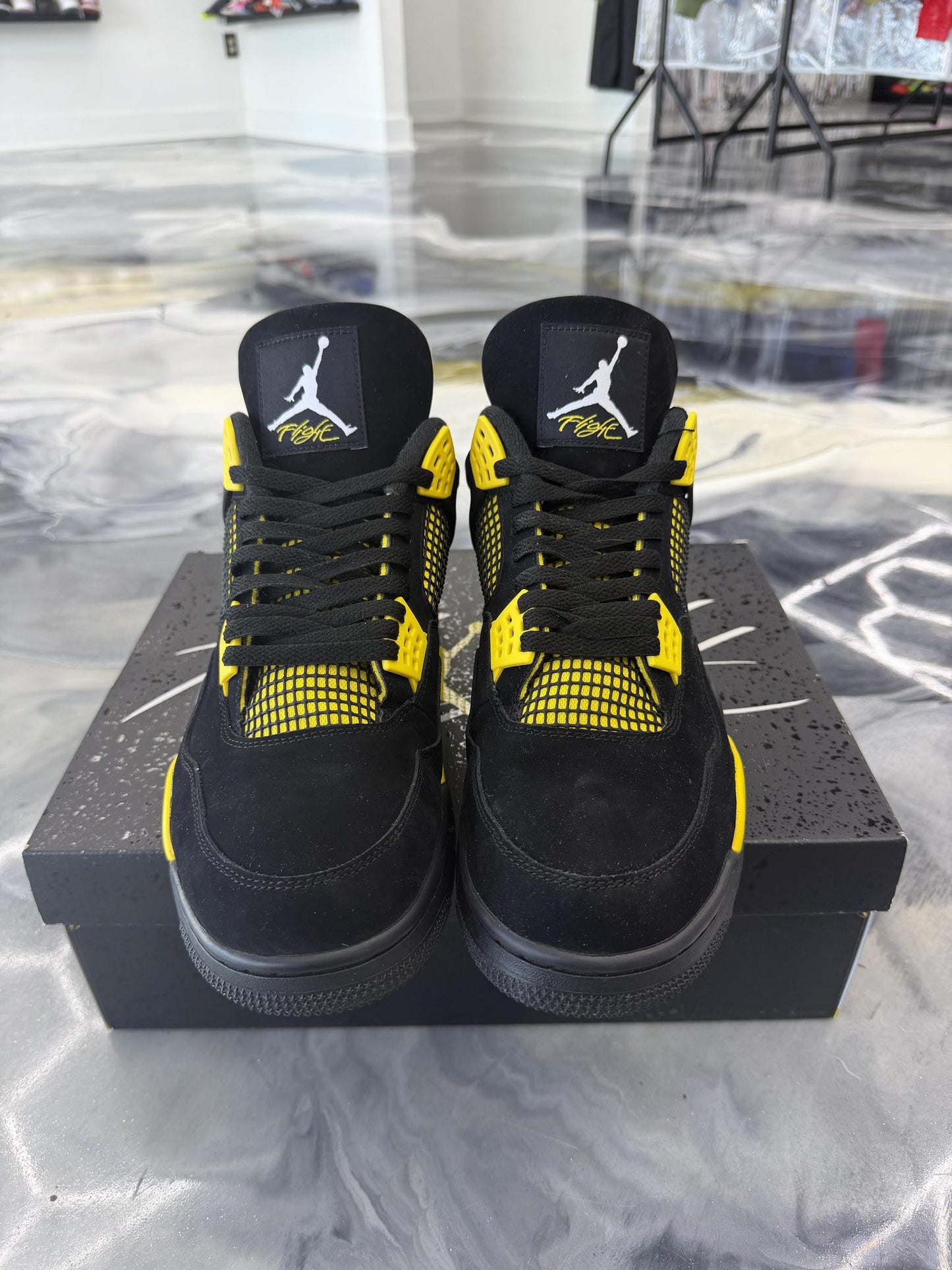 Jordan 4 "Thunder" Used Size 14