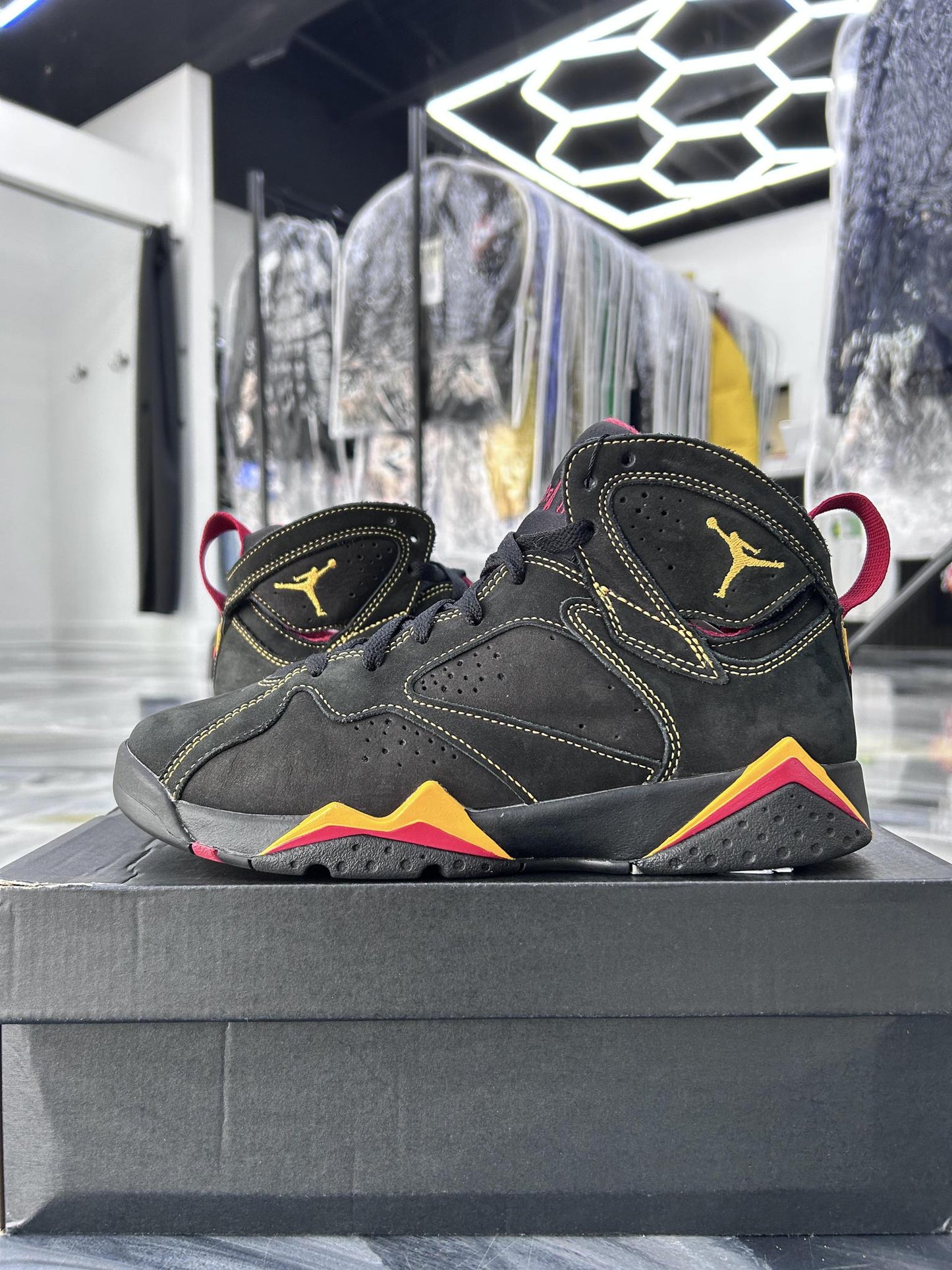 Jordan 7 "Citrus" Used Size 7Y/8.5W