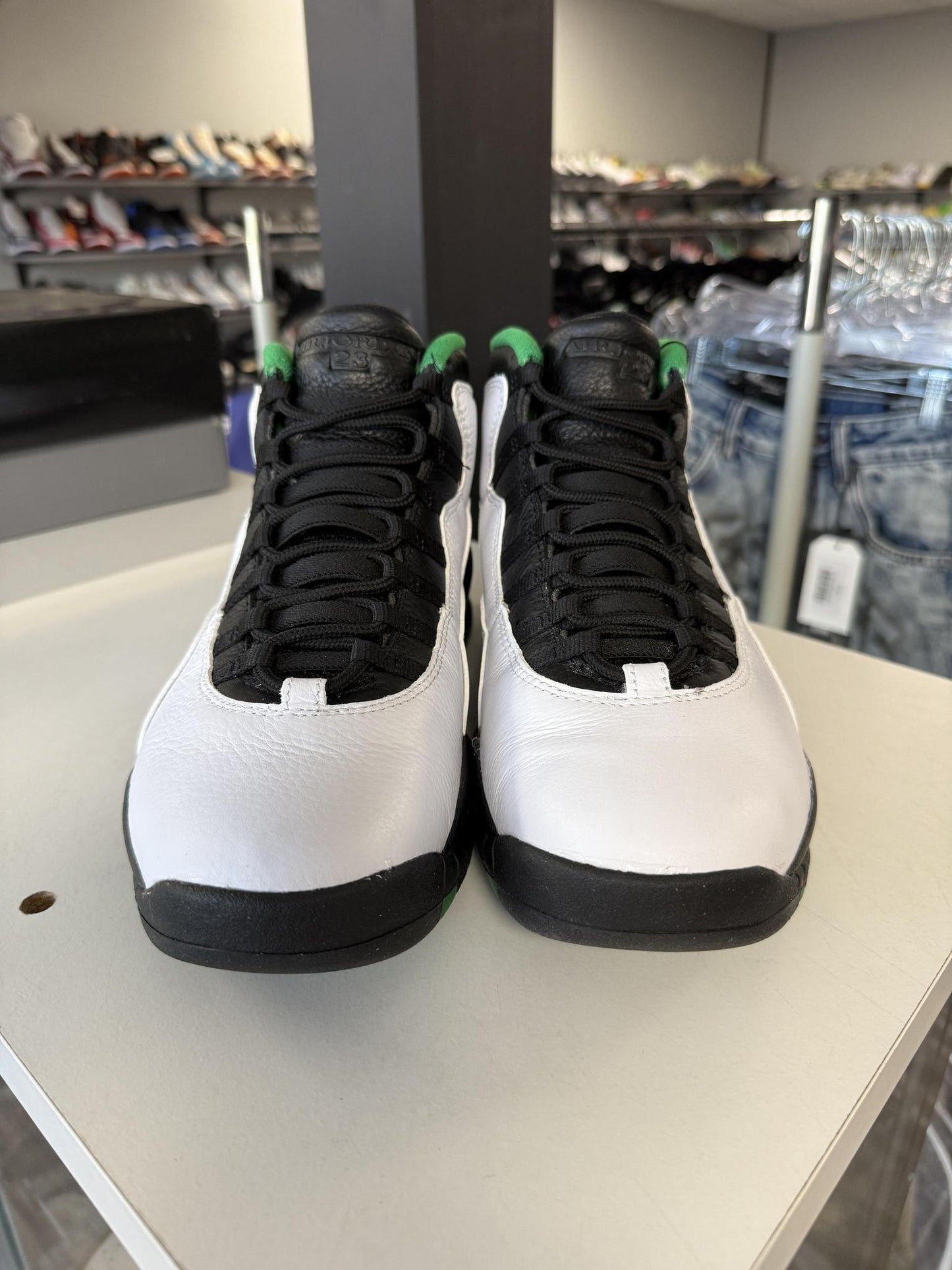 Jordan 10 "Seattle" Used Size 9.5