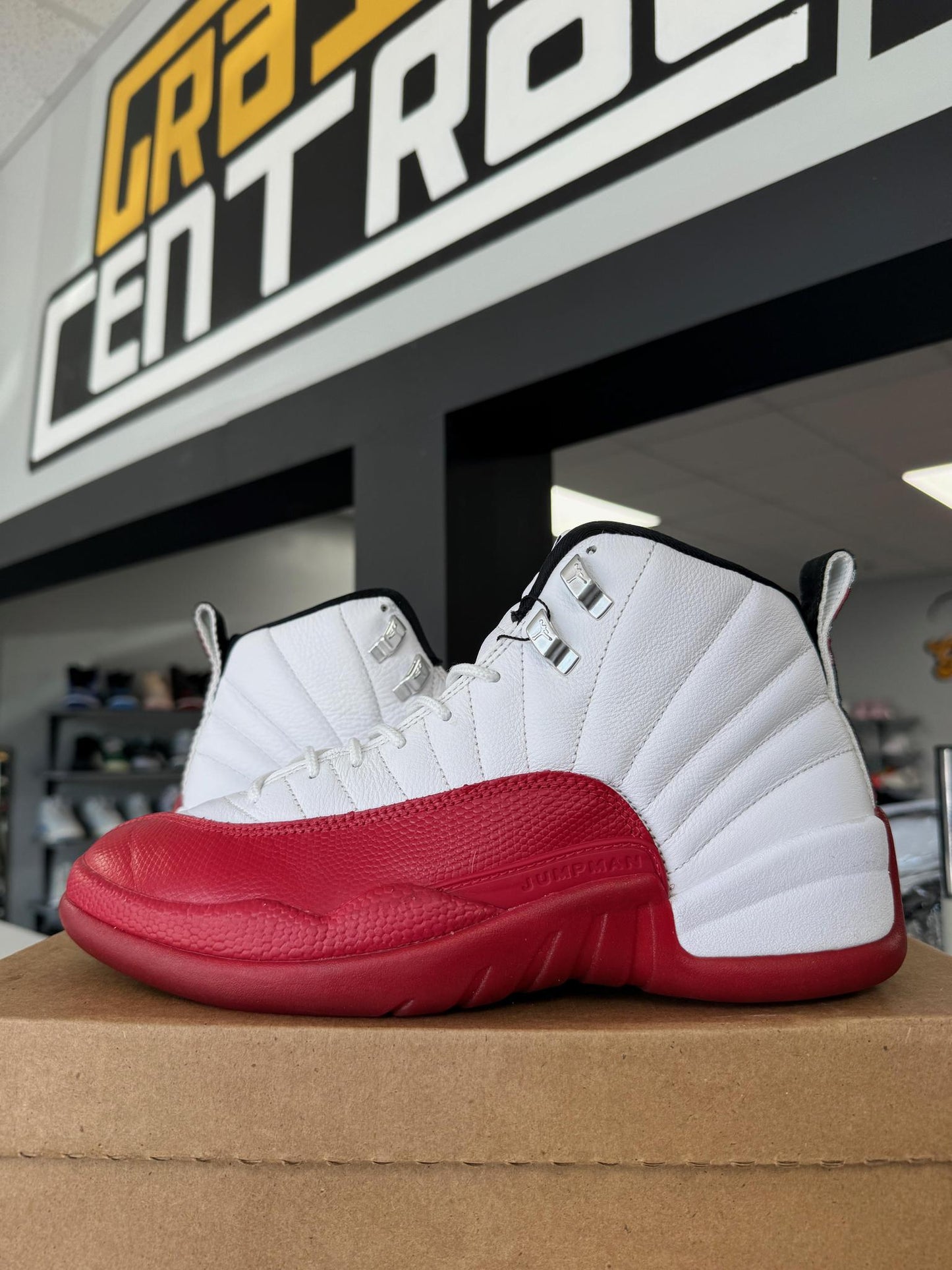Jordan 12 "Cherry" Used Size 9