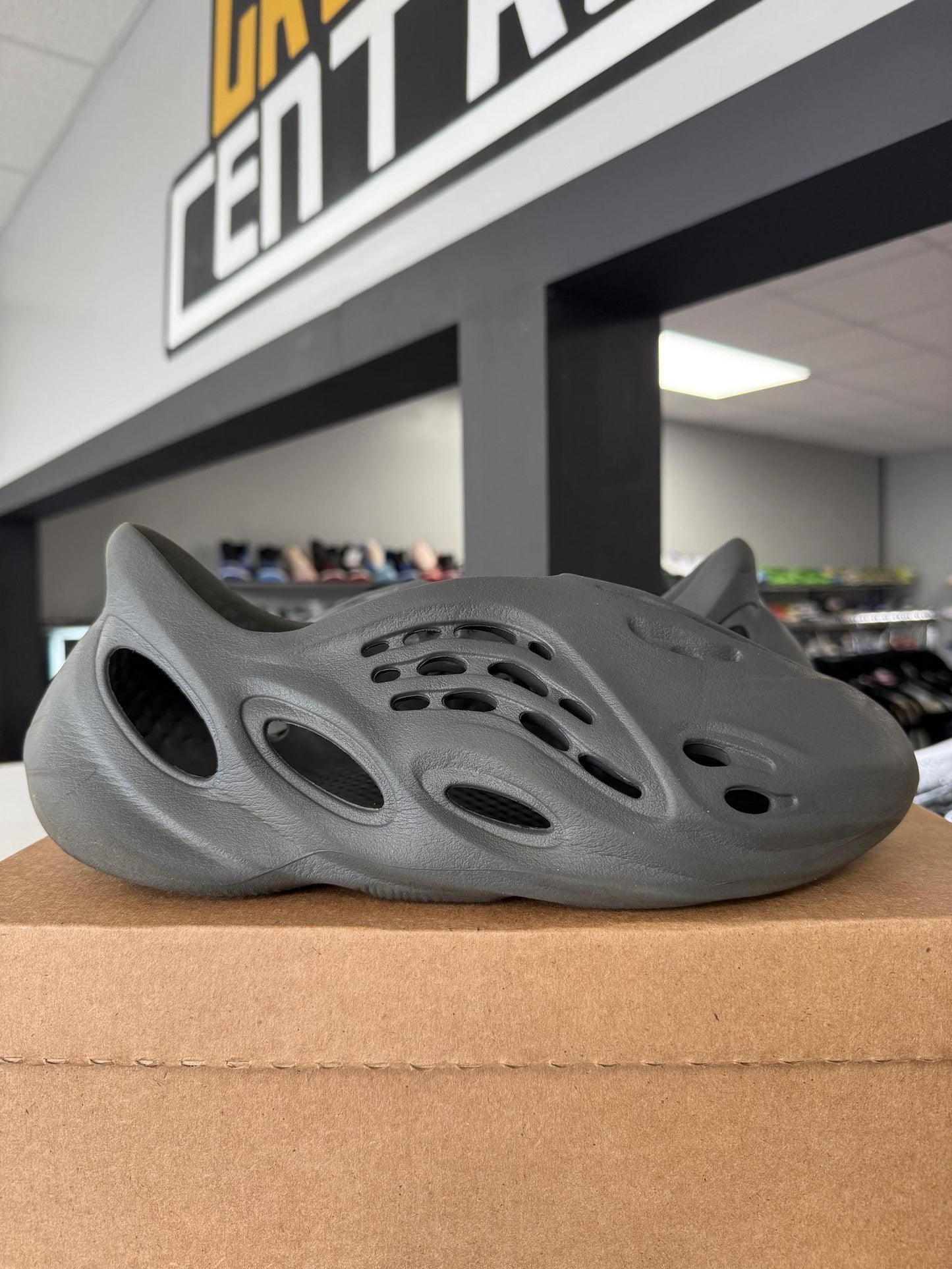 Yeezy Foam RNNR "Onyx" Used Size 11