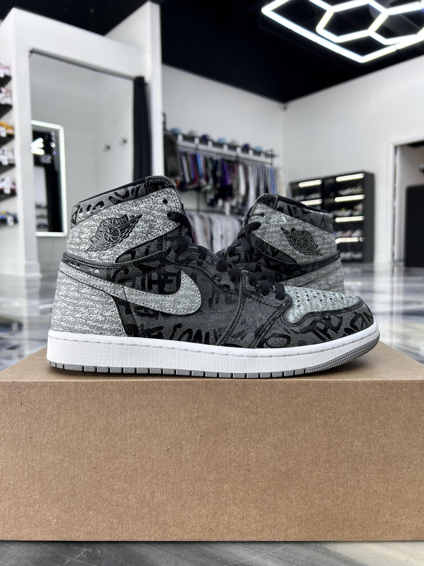 Jordan 1 "Rebellionaire" Used Size 9