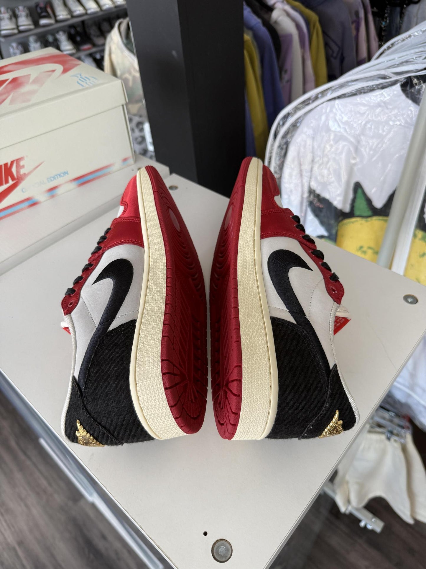 Jordan 1 Low x Trophy Room "Away" Used Size 12