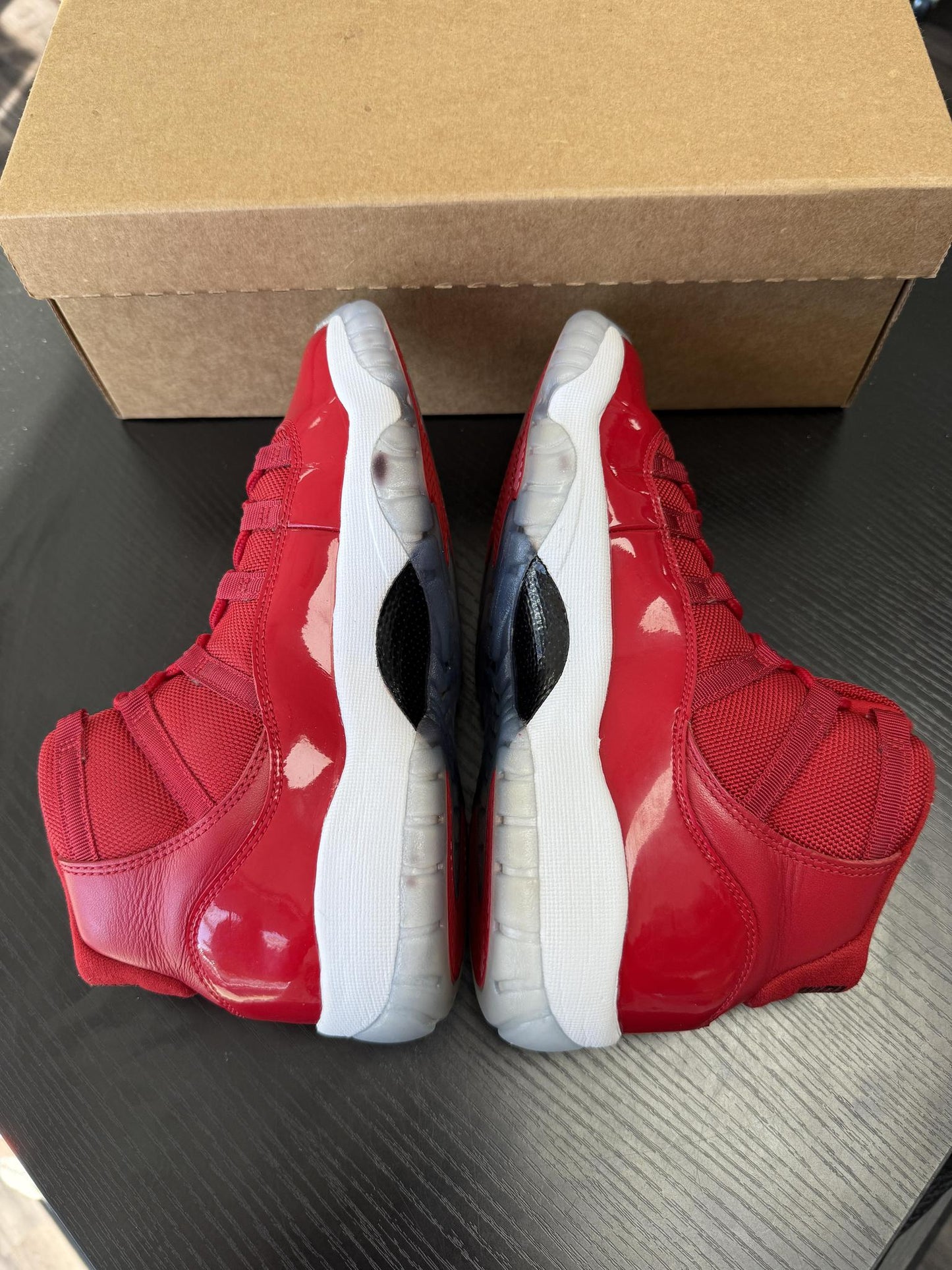 Jordan 11 "Win Like '96" Used Size 6Y/7.5W