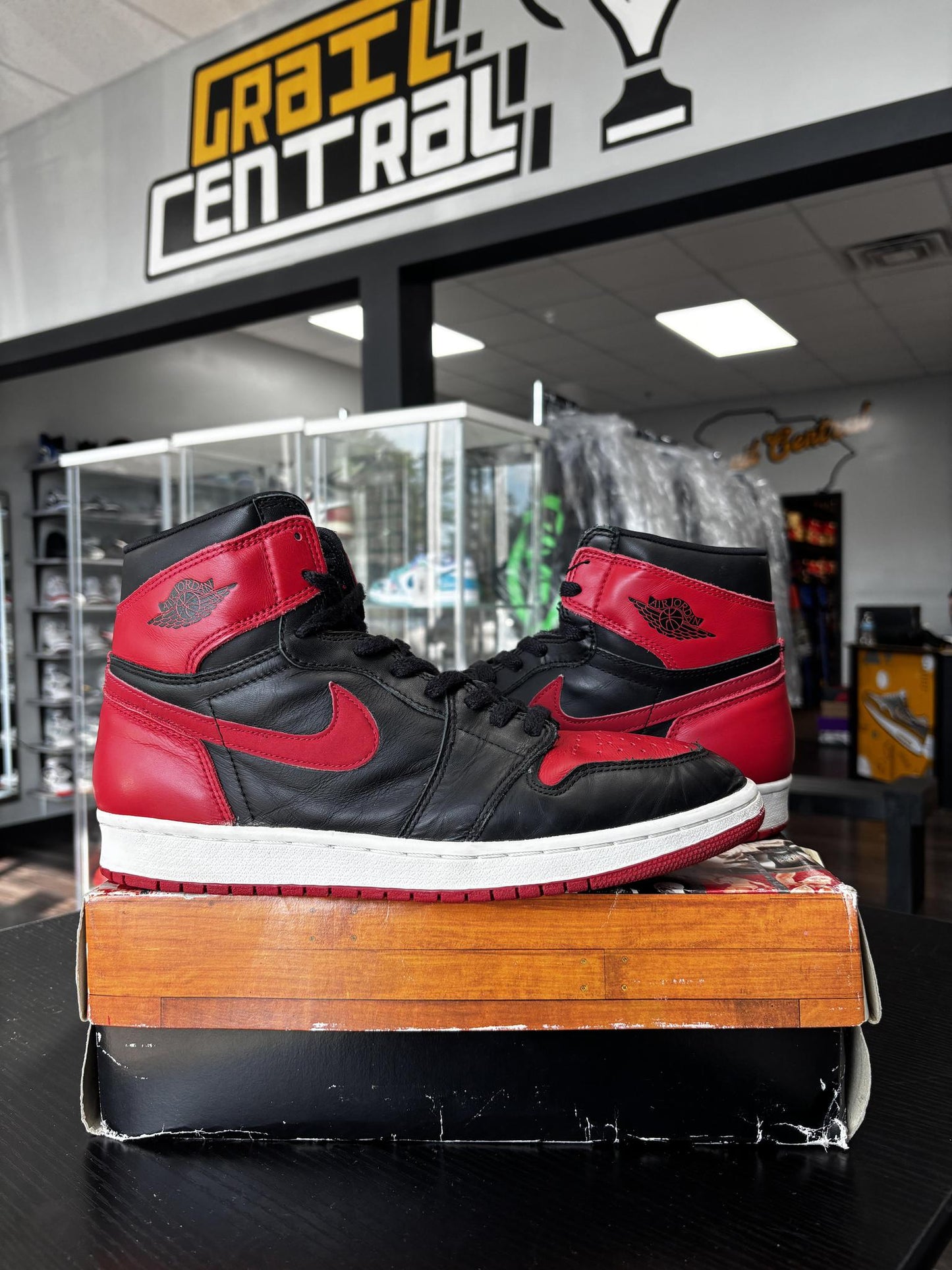 Jordan 1 "Bred" (1994) Used Size 11.5