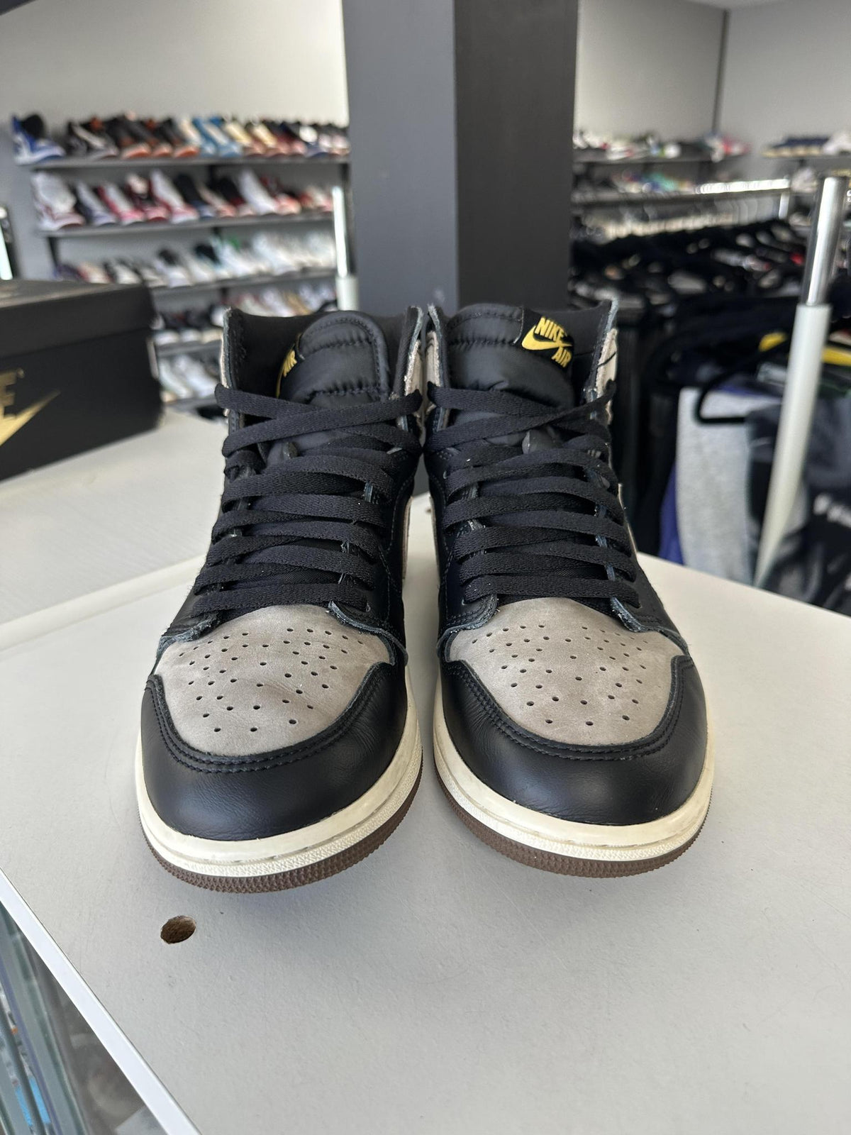 Jordan 1 "Palomino" 9.5 Used