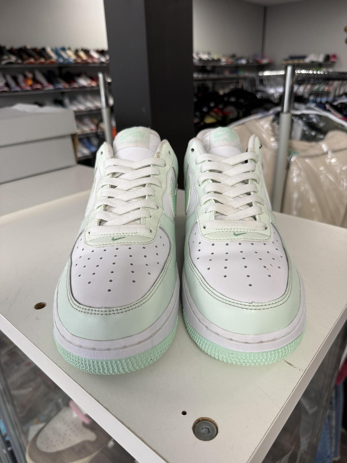 Nike Air Force 1 "Glow Green" Used Size 10.5