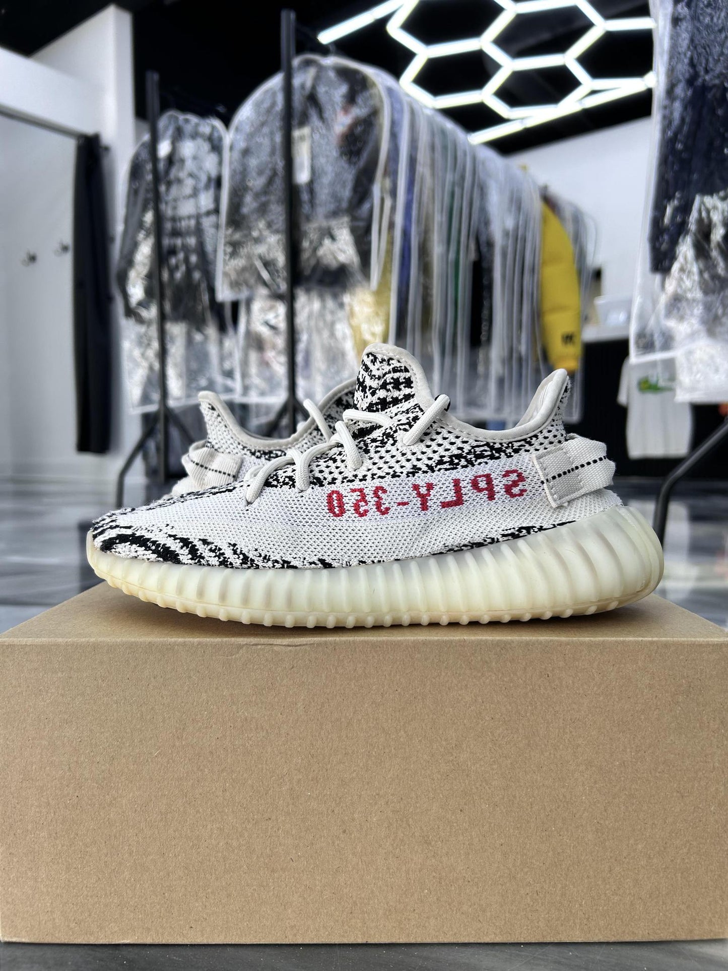 Yeezy 350 V2 "Zebra" Used Size 5Y/6.5W