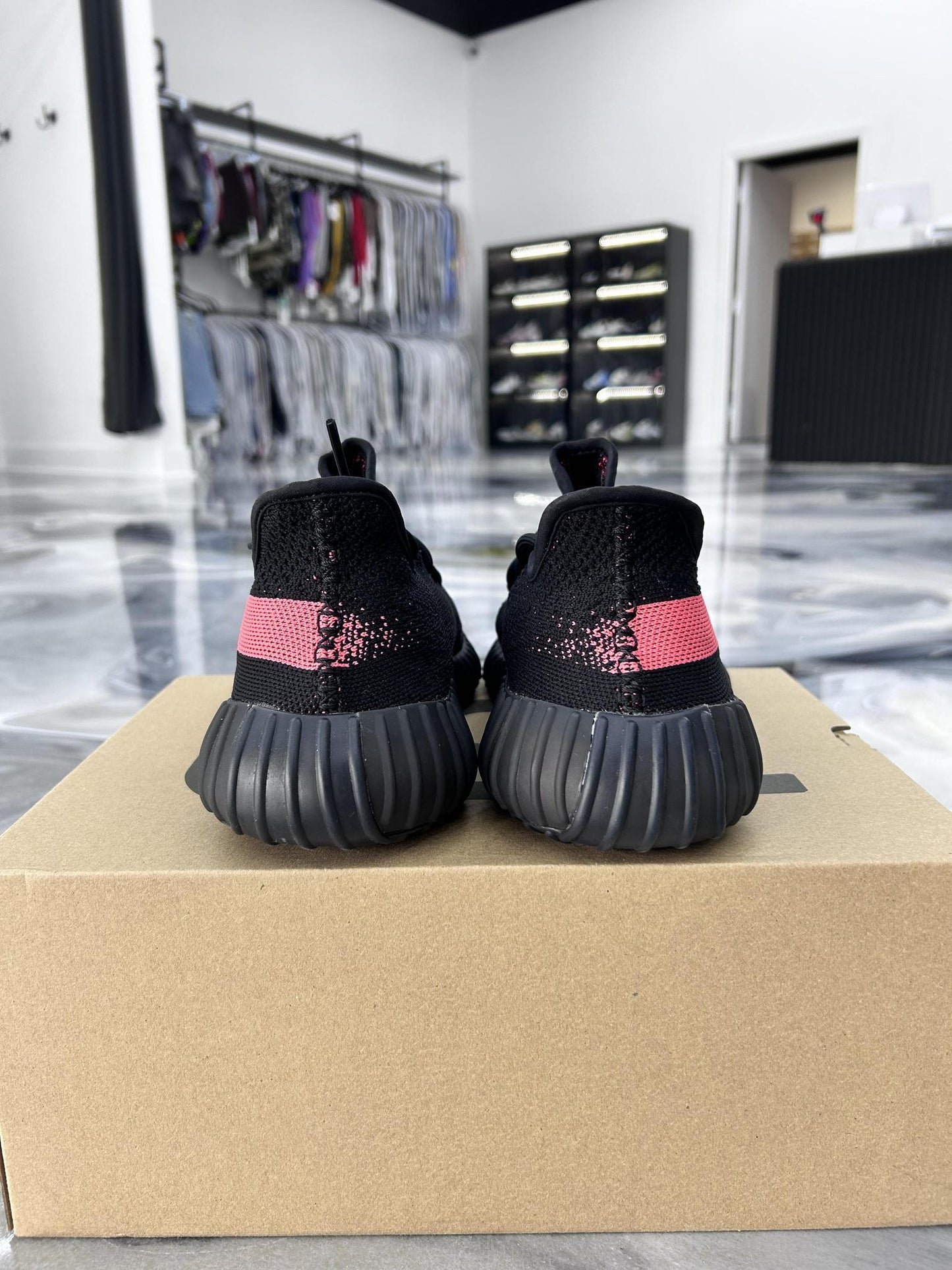Adidas Yeezy 350 Boost V2 "Core Red" Used Size 10
