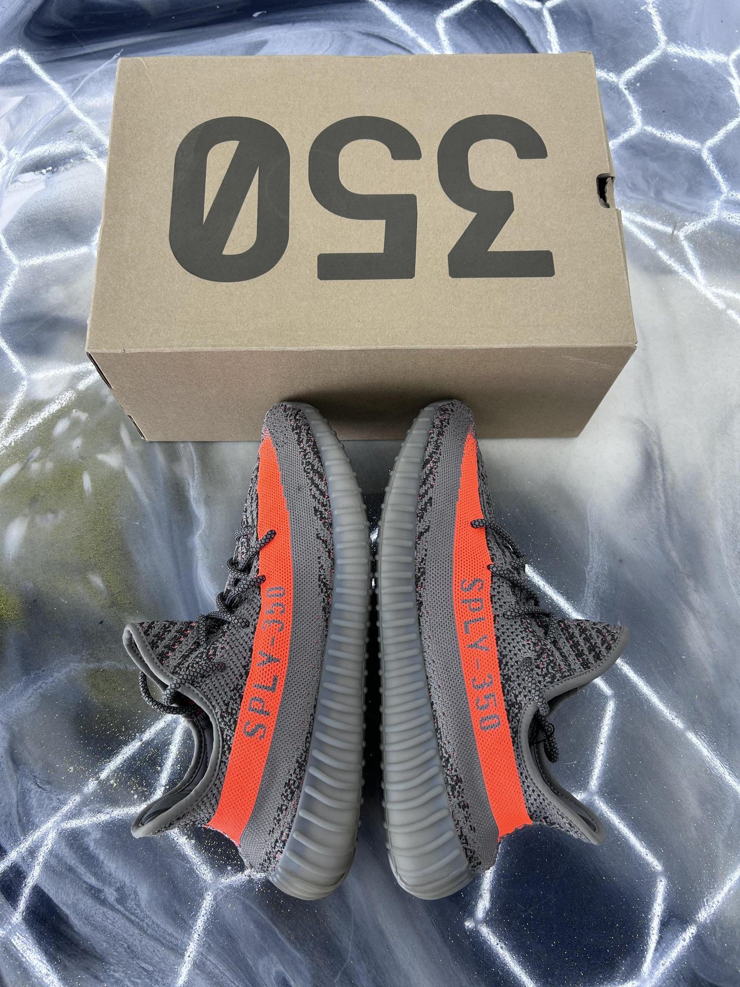 Yeezy 350 V2 "Beluga Reflective" Used Size 13