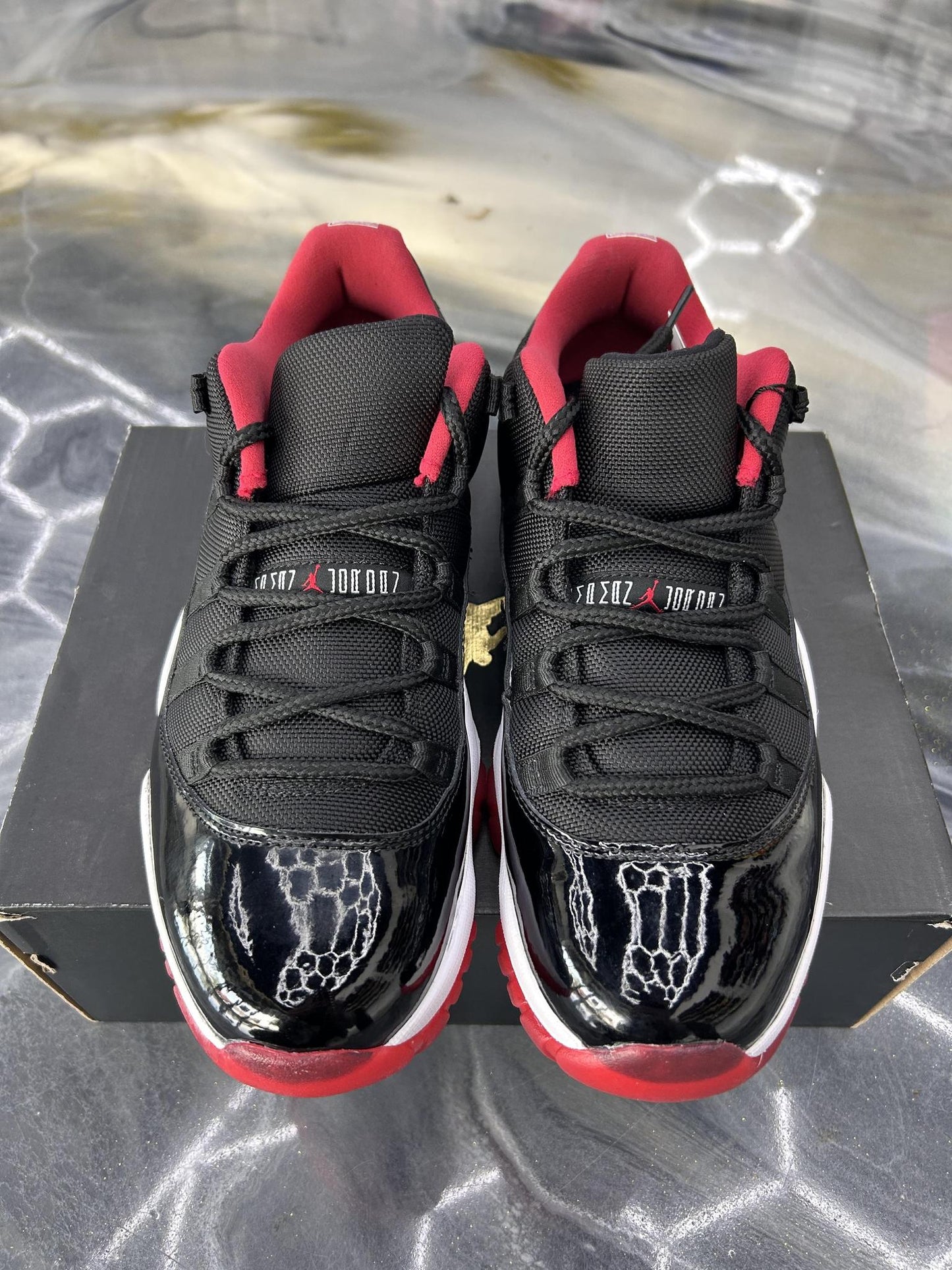 Jordan 11 "Bred" Low Used Size 9