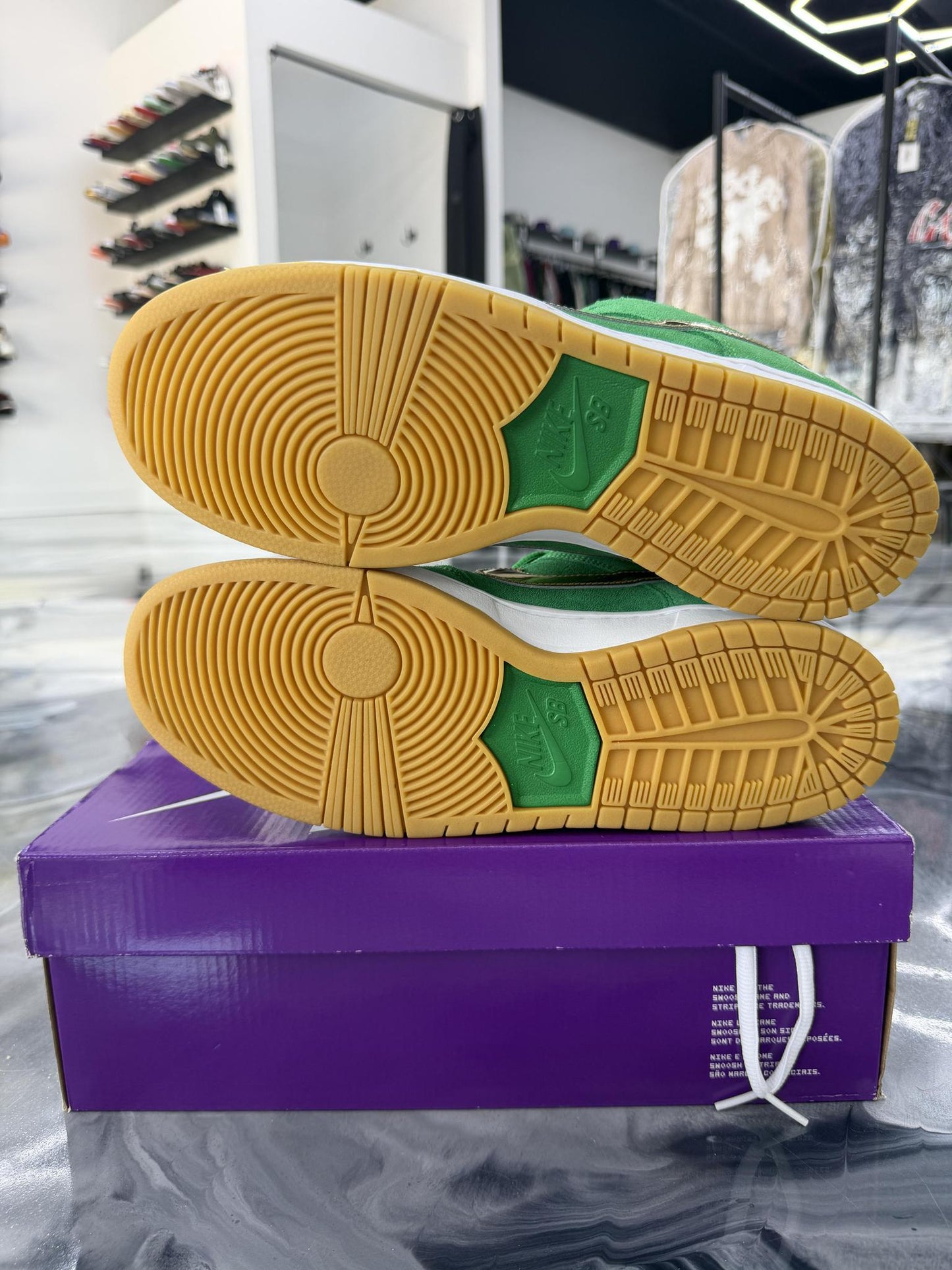 Nike SB Dunk Low "St. Patricks Day" Used Size 10