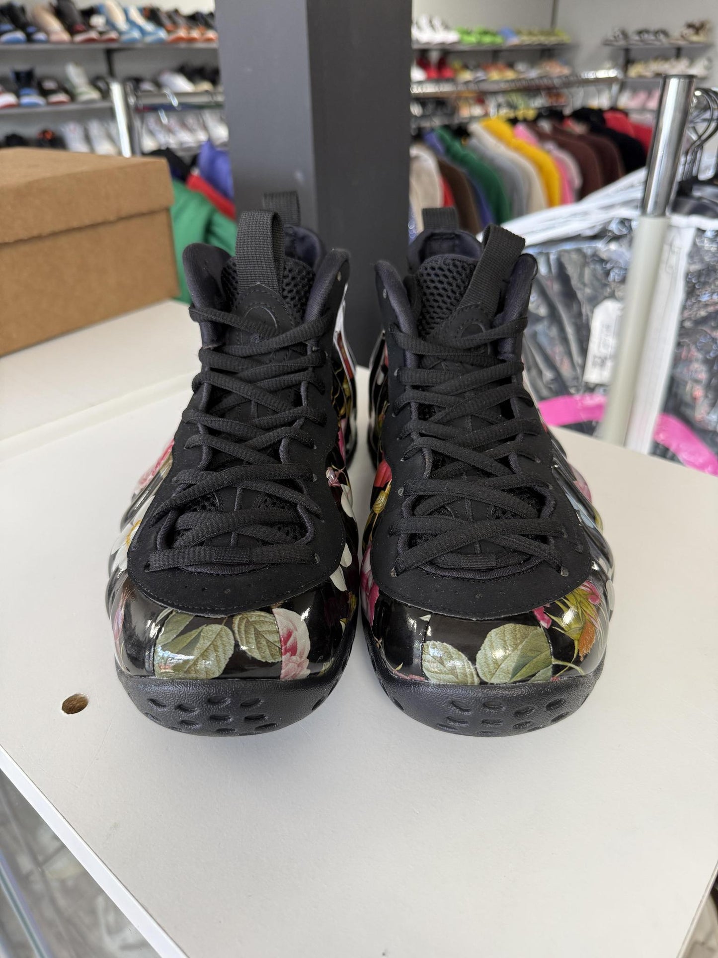 Nike Foamposite "Floral" Used Size 9