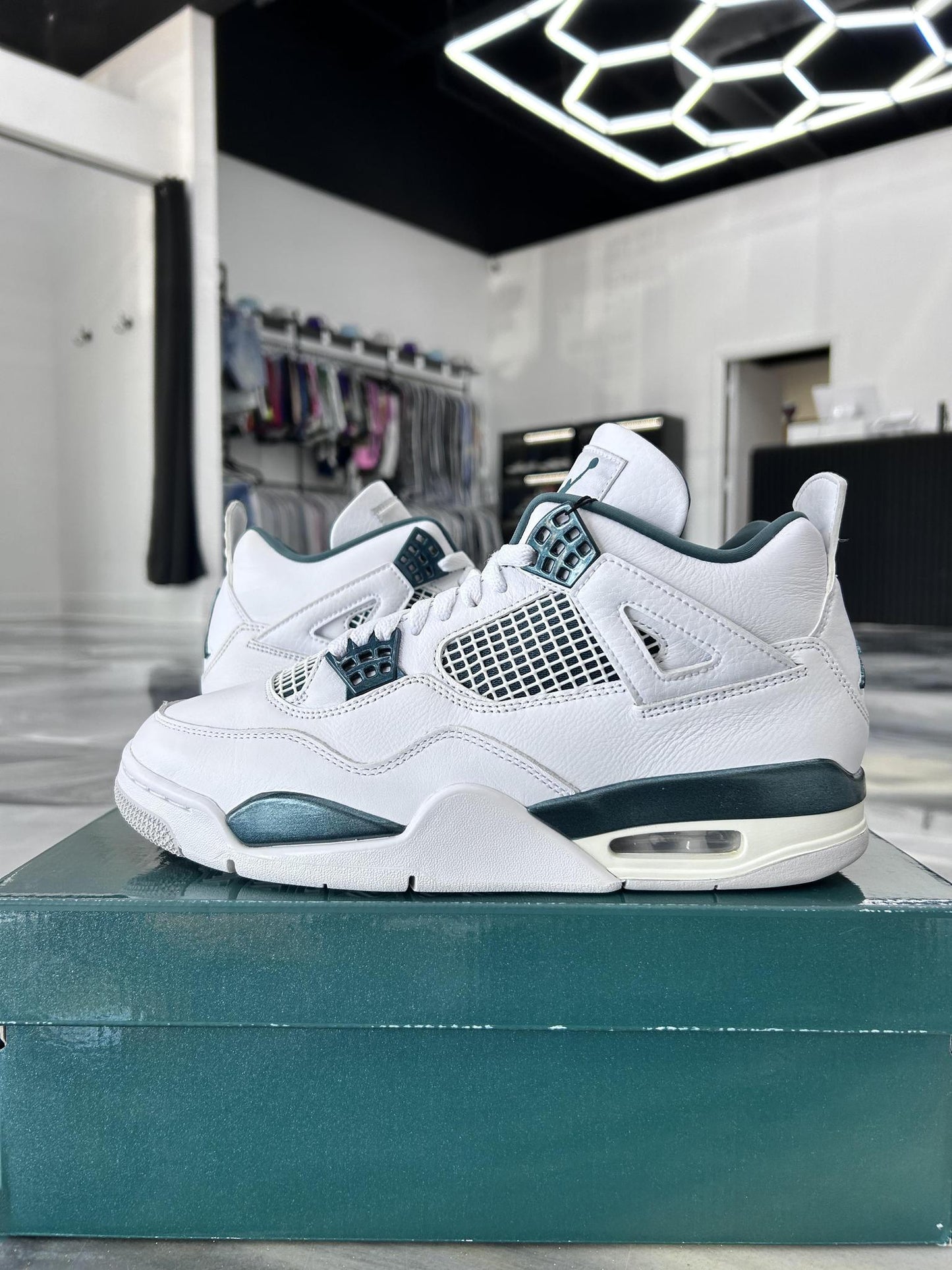 Jordan 4 "Oxidized Green" Used Size 9