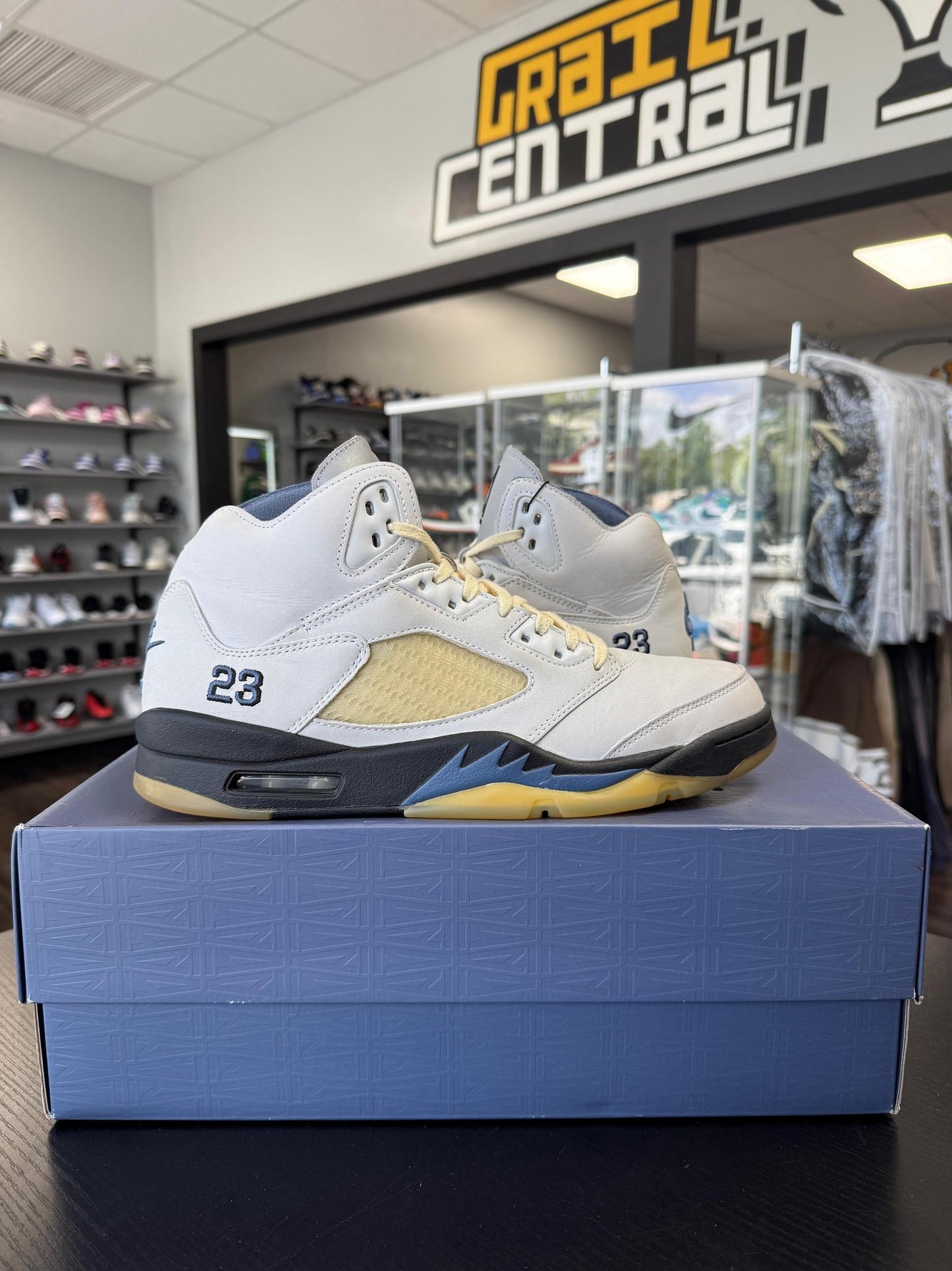 Jordan 5 x A Ma Maniere "Dawn" Used