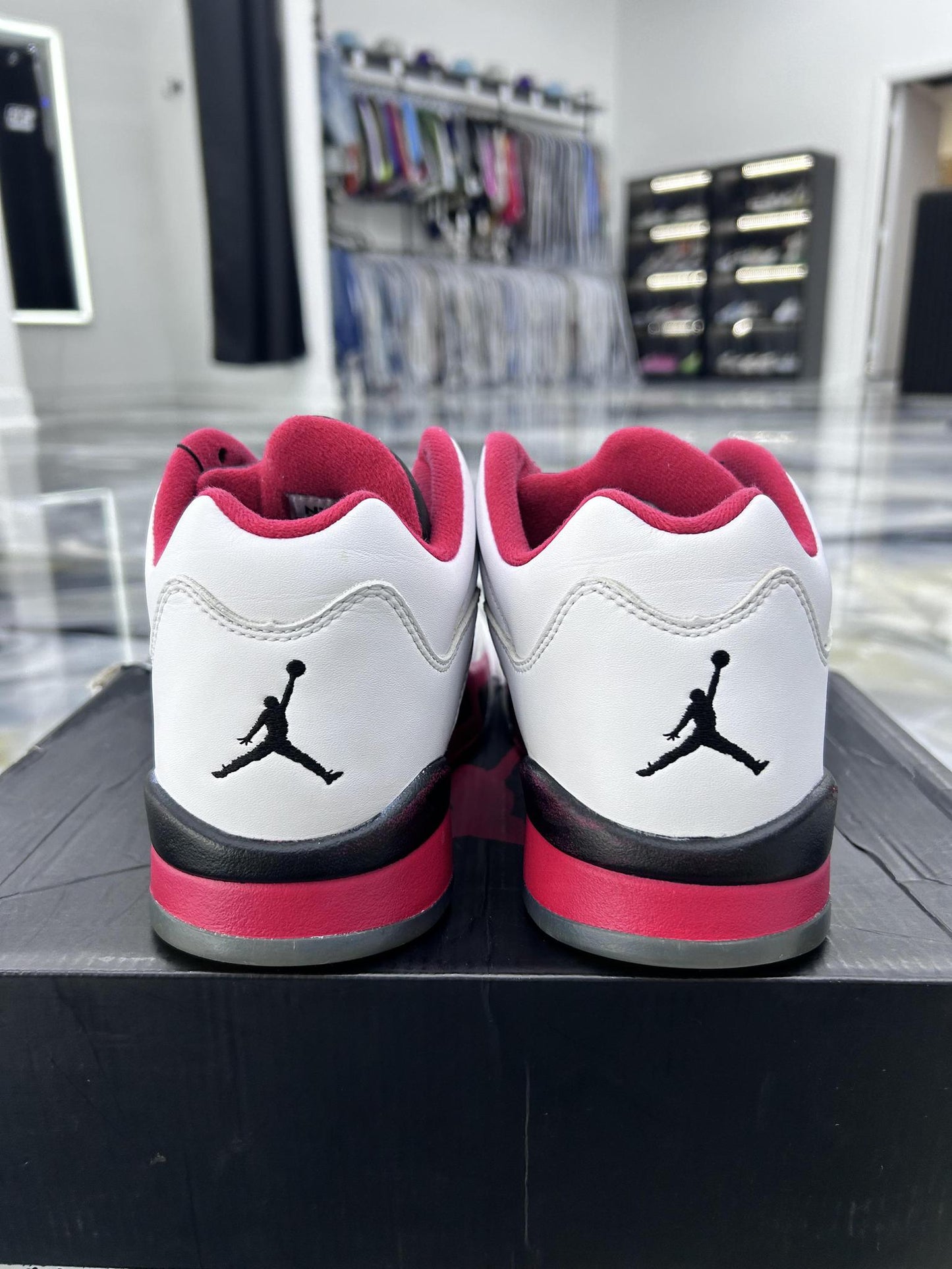 Jordan 5 Low "Fire Red" Size 9