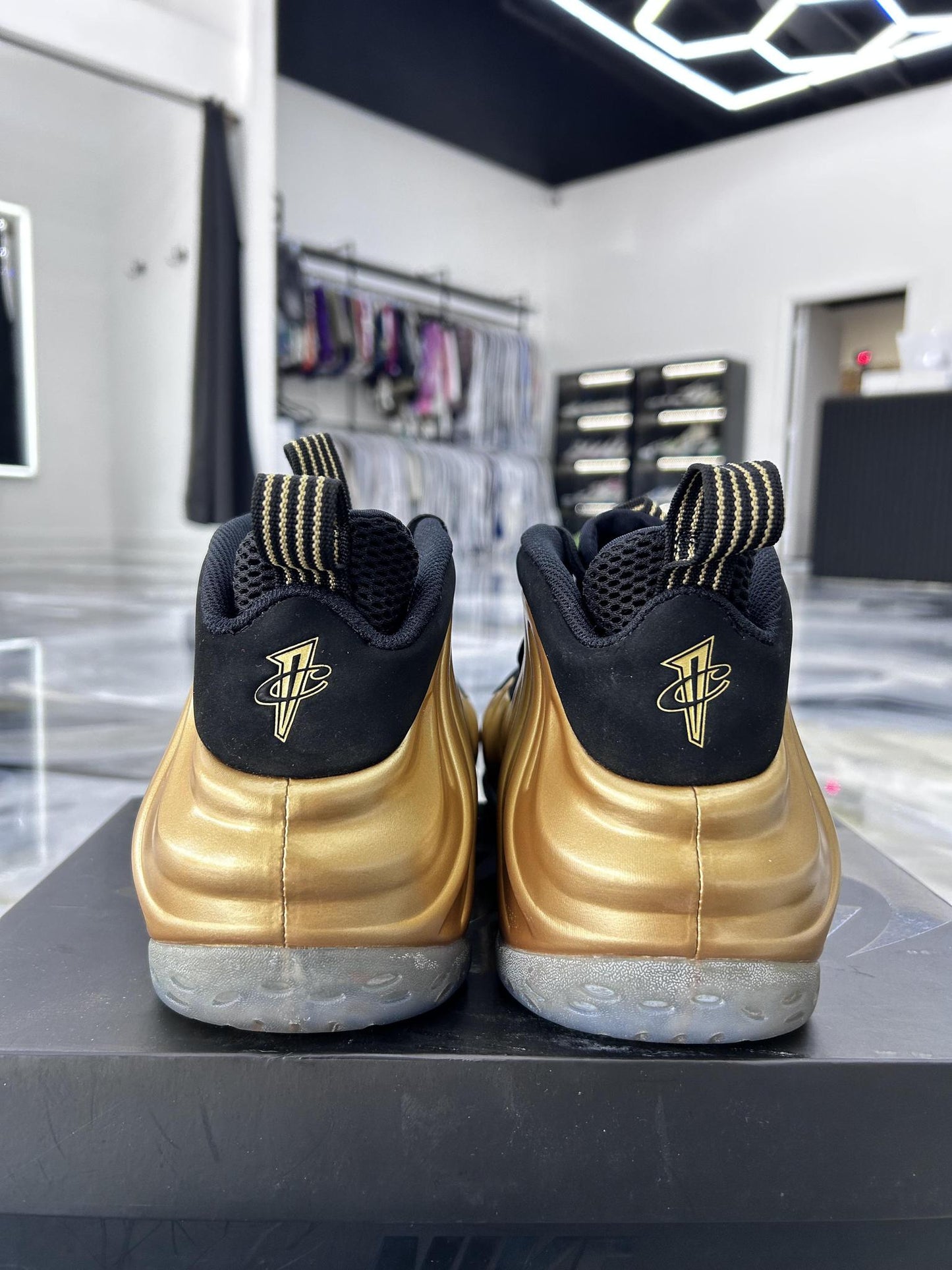 Nike Foamposite One "Metallic Gold" Used Size 14