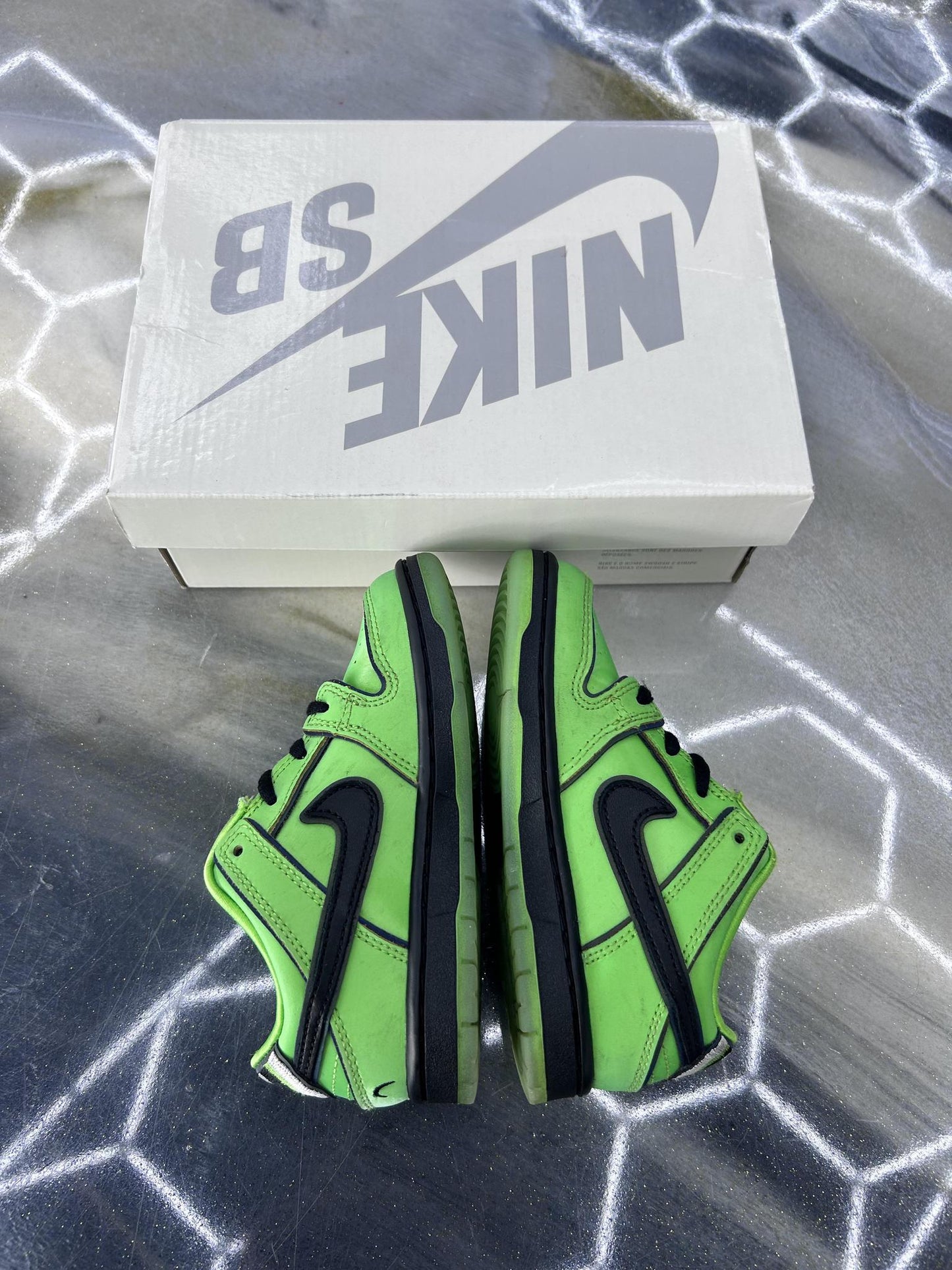 Nike SB Dunk Low "Powerpuff Buttercup" Used Size 9C