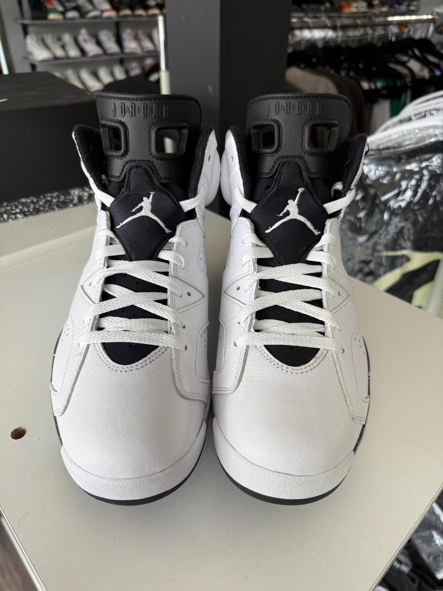Jordan 6 "White Oreo" Used Size 10.5
