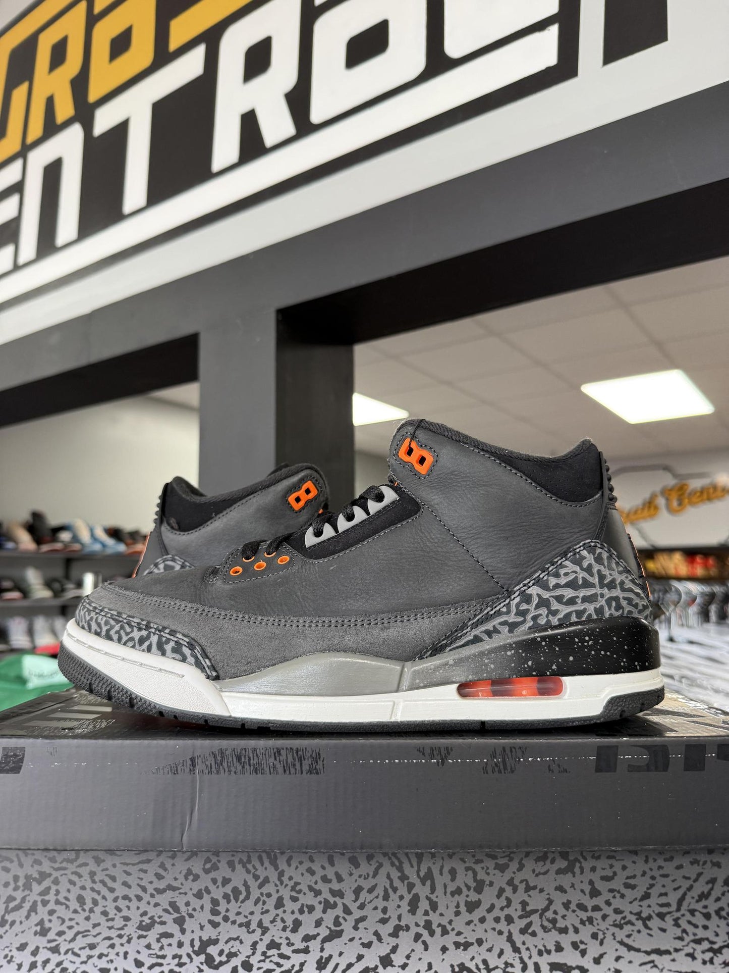Jordan 3 "Fear" Used Size 9.5
