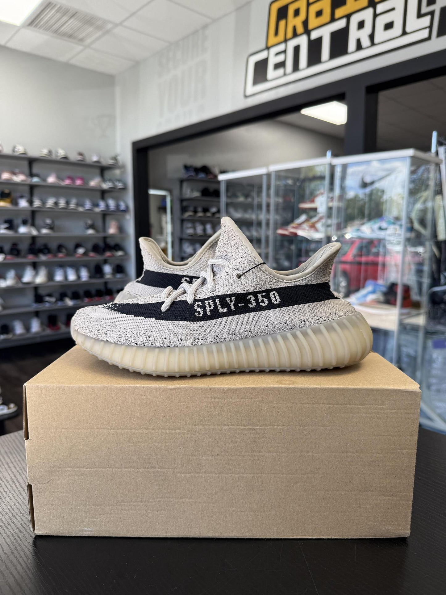 Yeezy 350 "Slate Grey" Used Size 5.5Y/7W