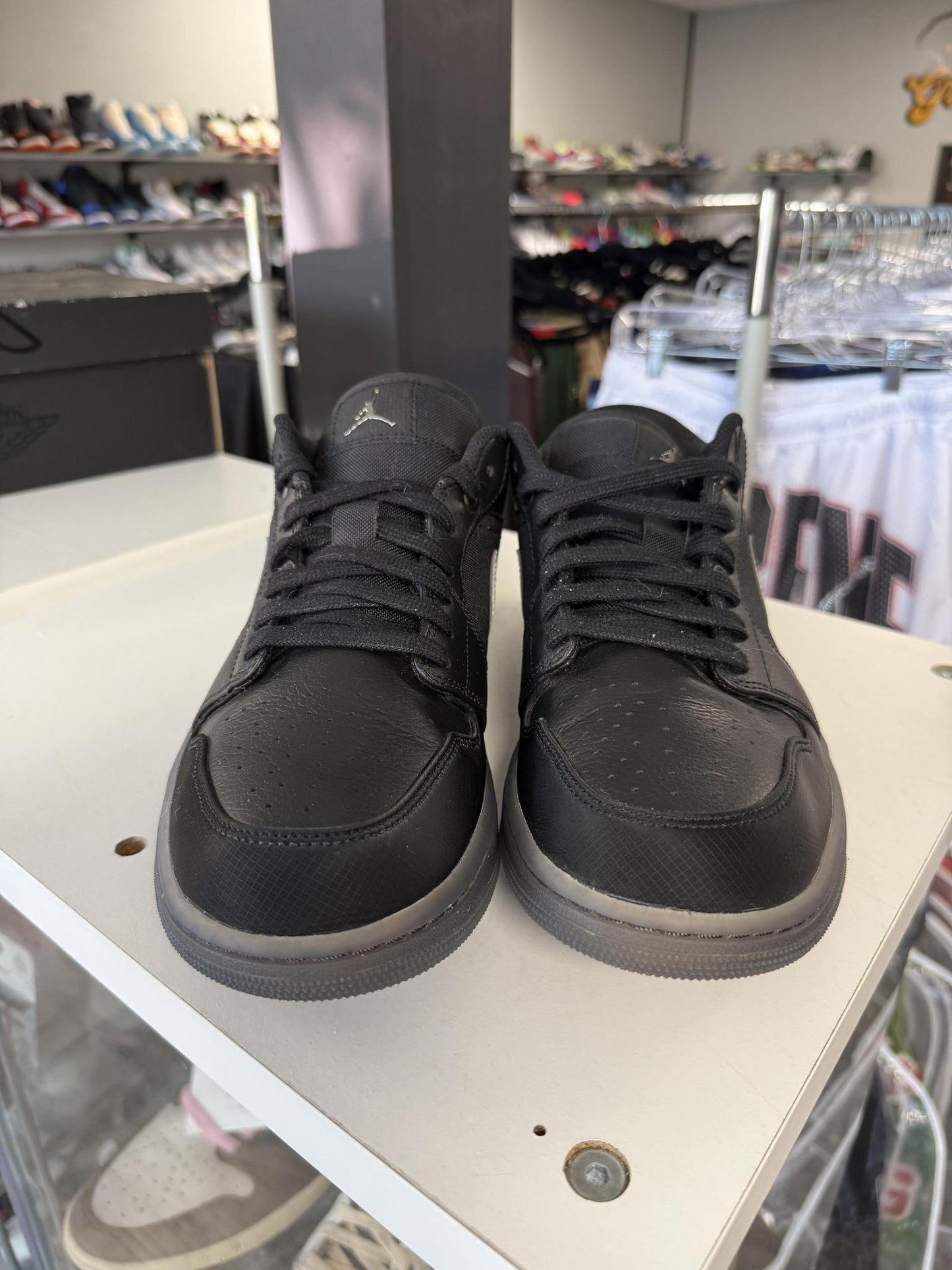 Jordan 1 Low "Dark Smoke Grey" Size 11.5