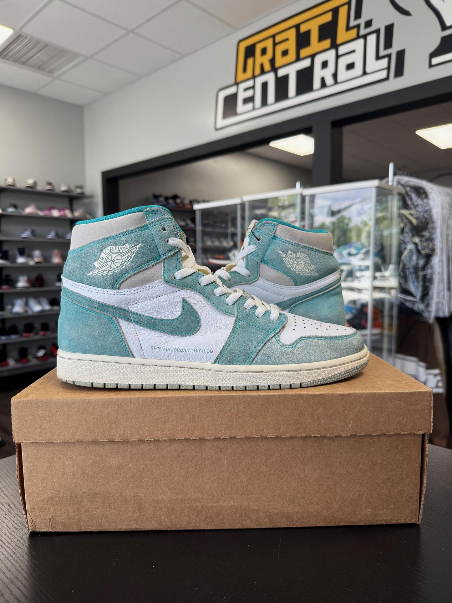 Jordan 1 "Turbo Green" Used Size 11