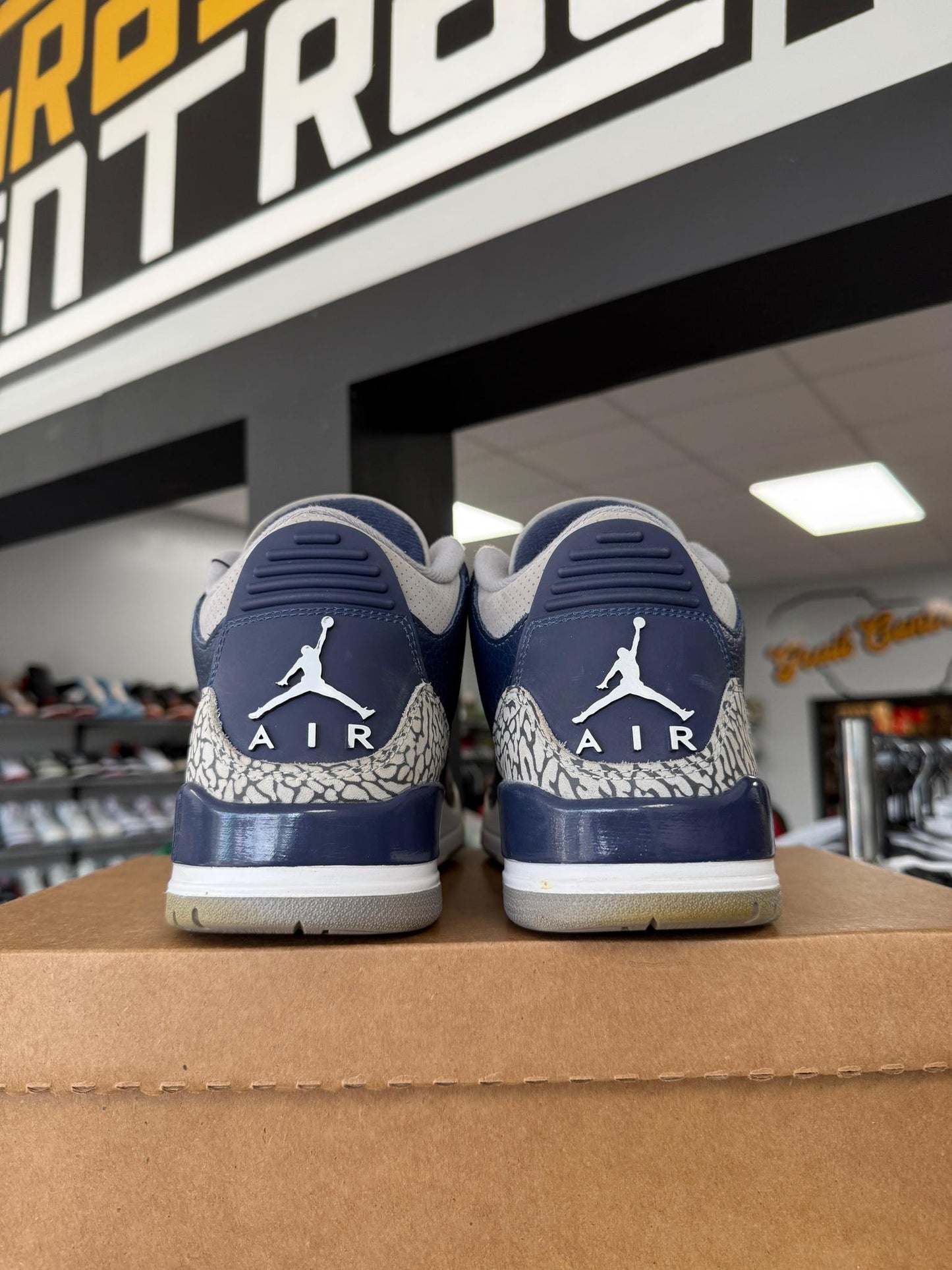 Jordan 3 "Georgetown" Used Size 9.5