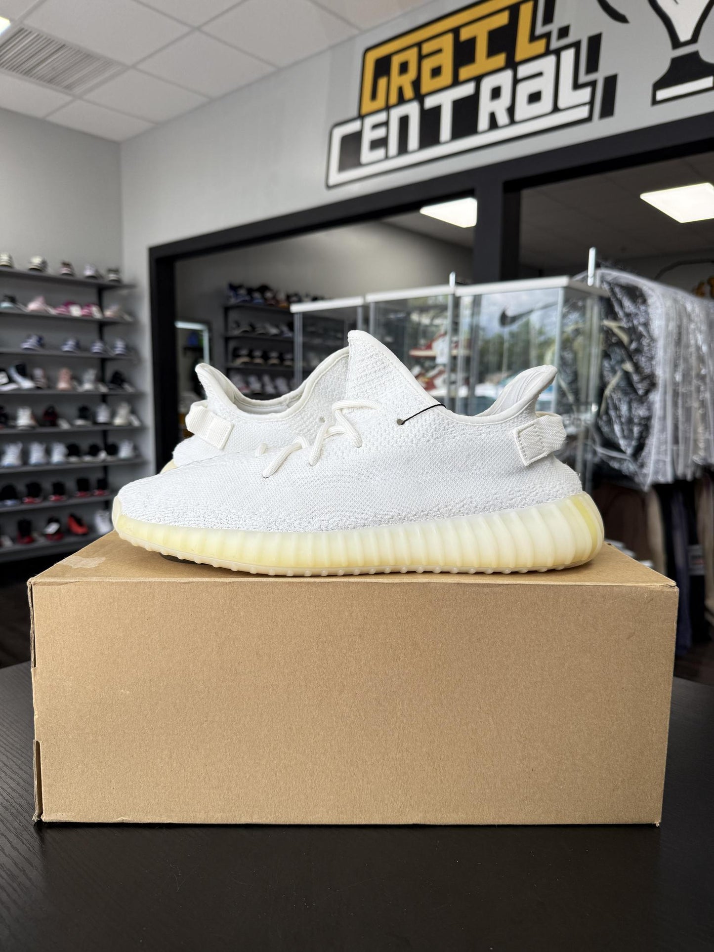 Yeezy 350 V2 "Cream" Used Size 11.5
