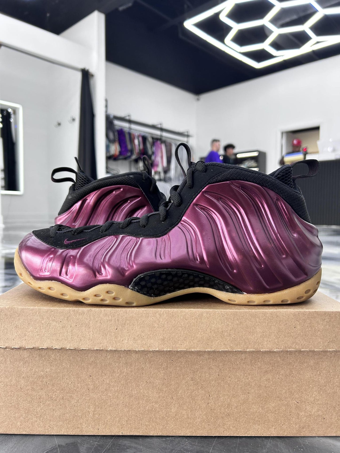 Nike Foamposite "Maroon" Used Size 14