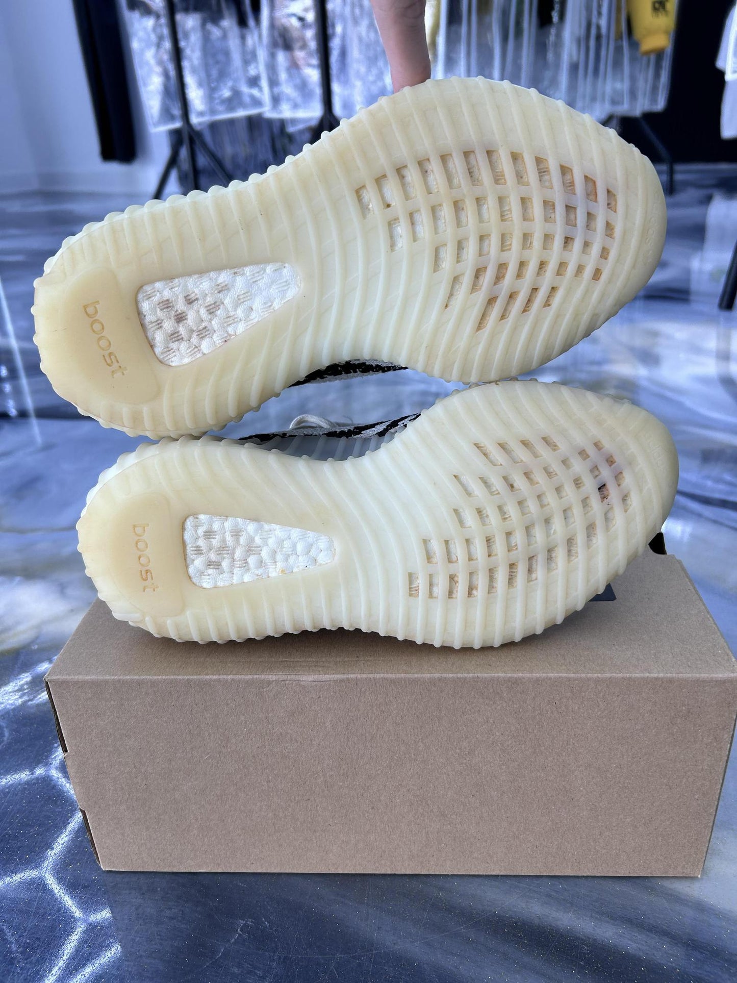 Yeezy 350 V2 "Zebra" Used Size 5Y/6.5W