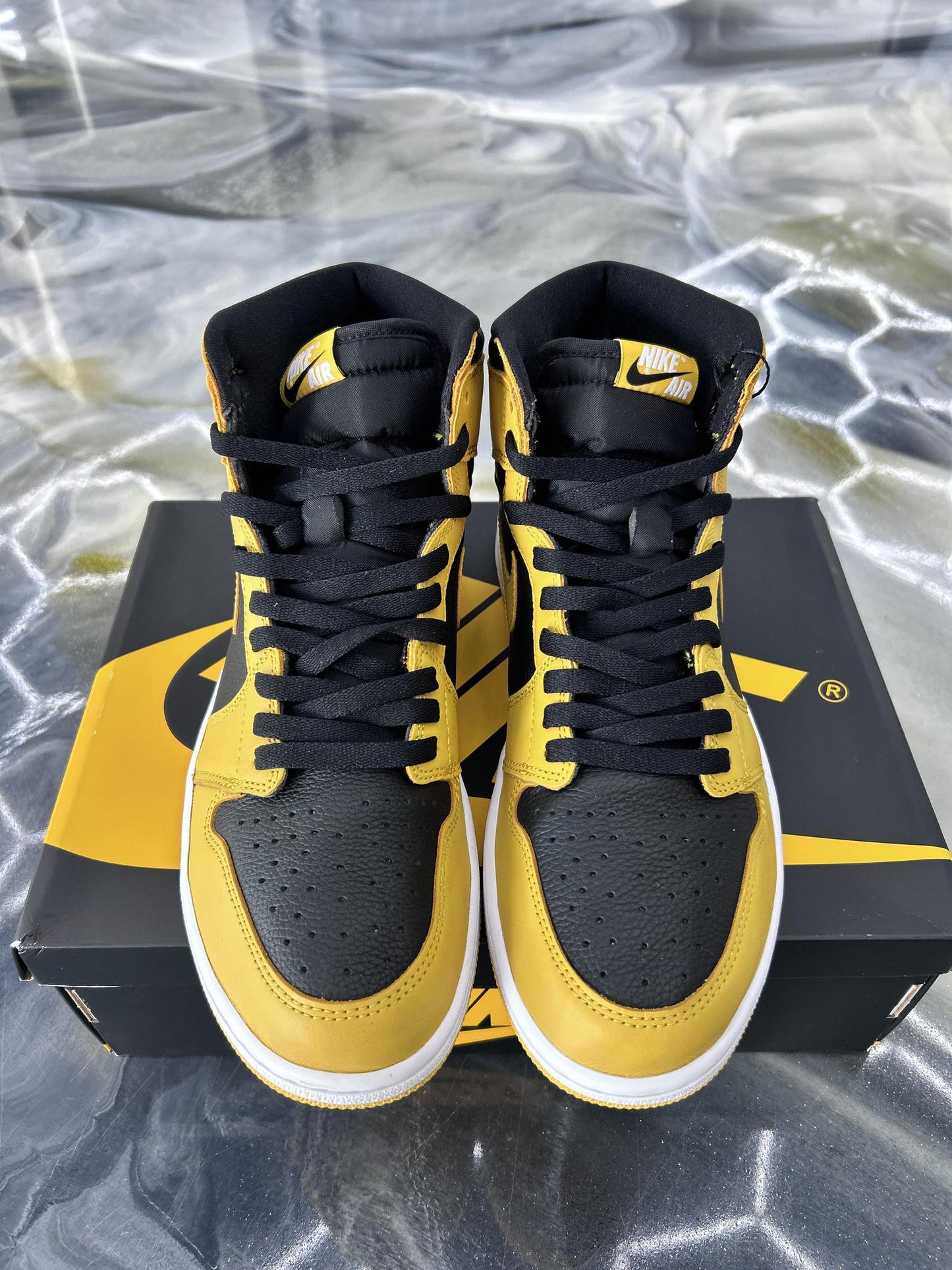 Jordan 1 "Pollen" Used Size 10.5