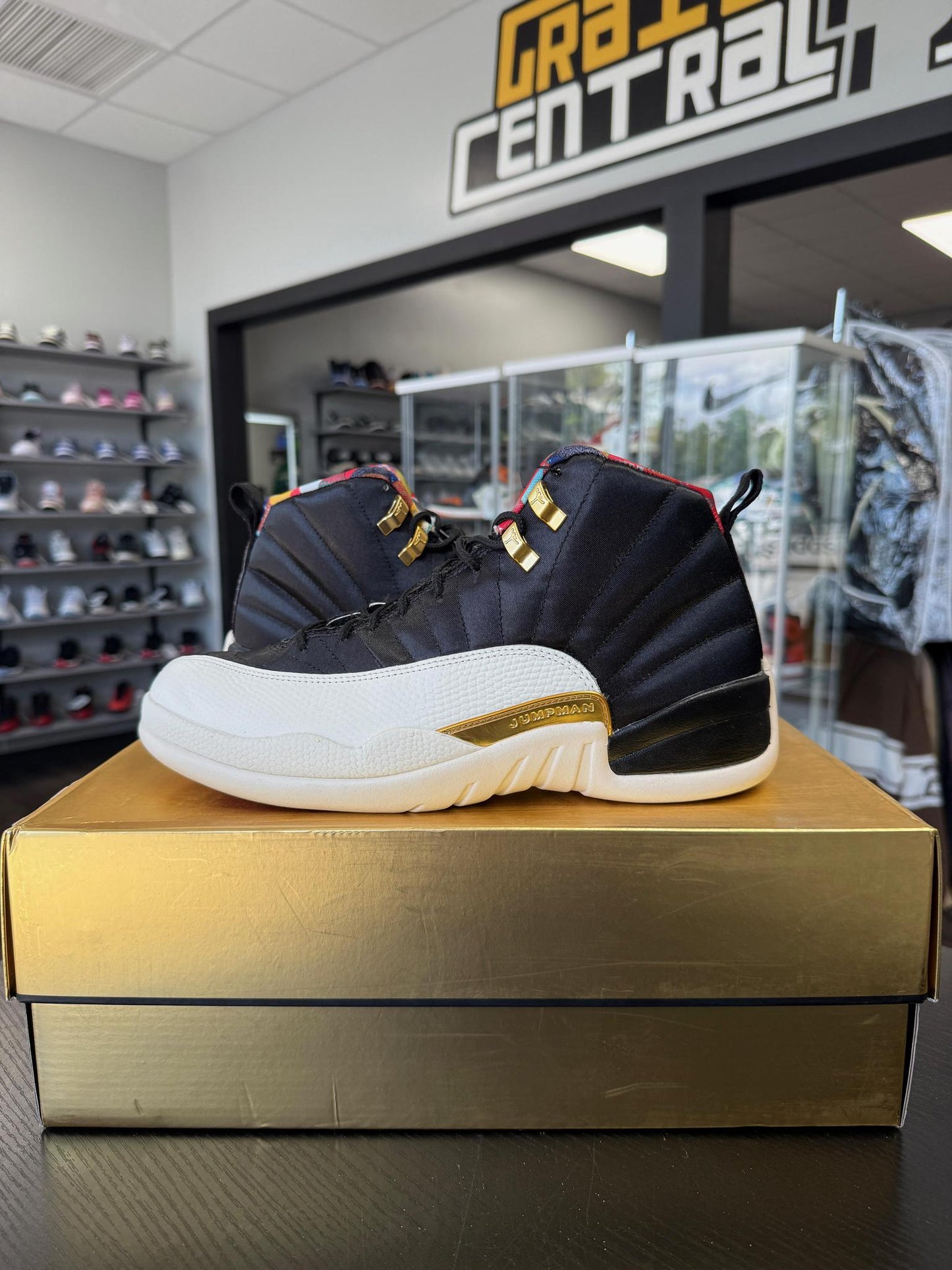 Jordan 12 "CNY" Used Size 9.5