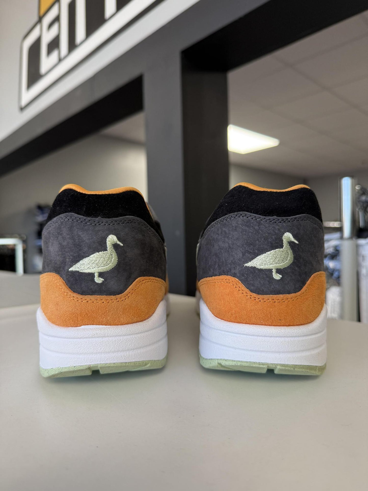 Nike Air Max 1 "Honeydew" Used Size 15