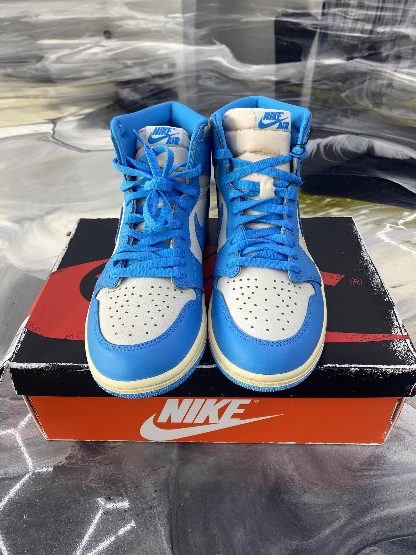 Jordan 1 "UNC Remastered" Used Size 10.5
