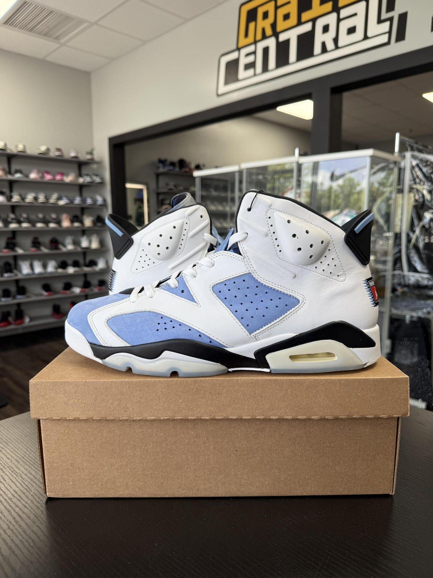 Jordan 6 "UNC" Used Size 14