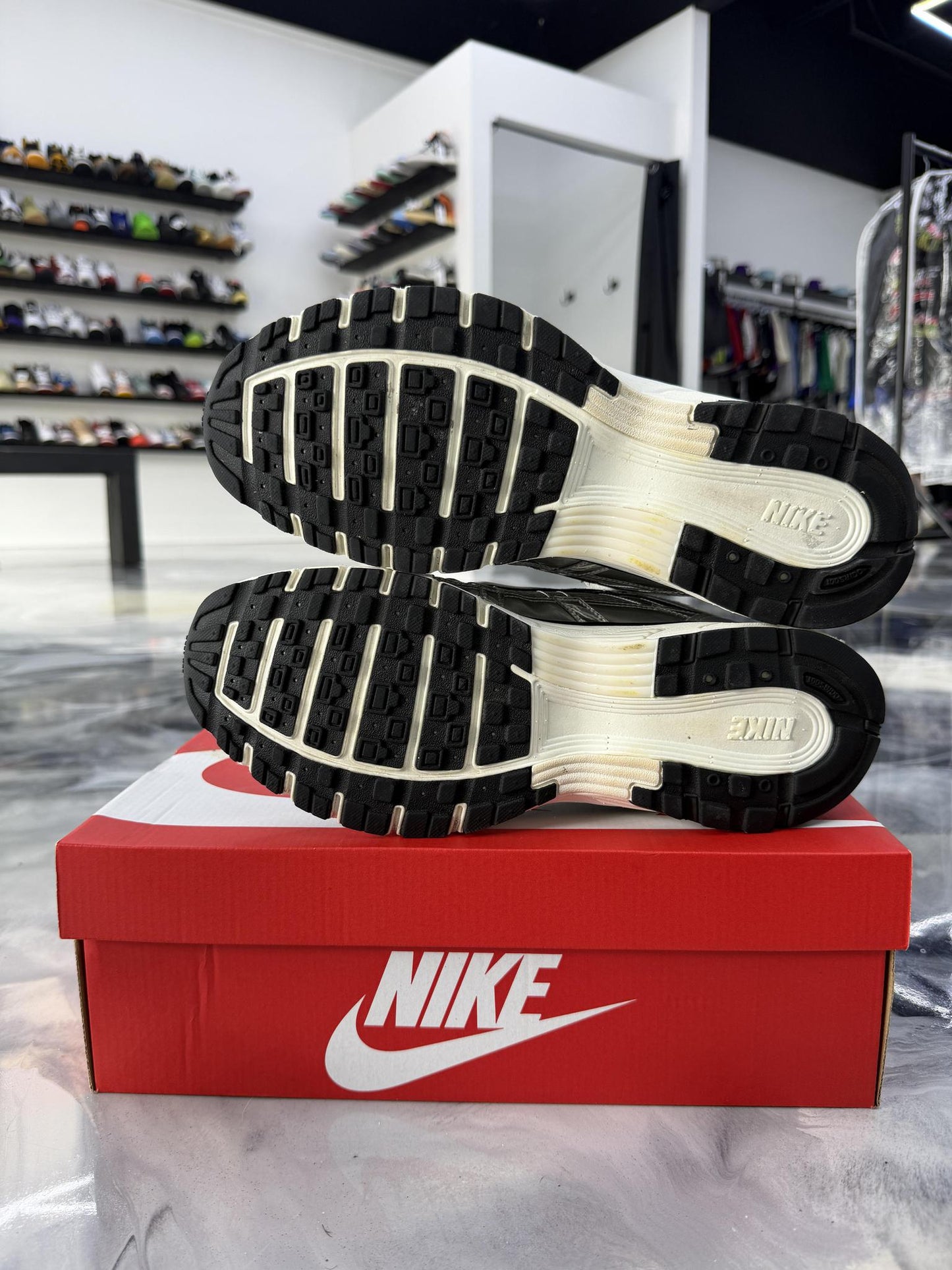 Nike P-6000 Metallic Silver Used Size 11